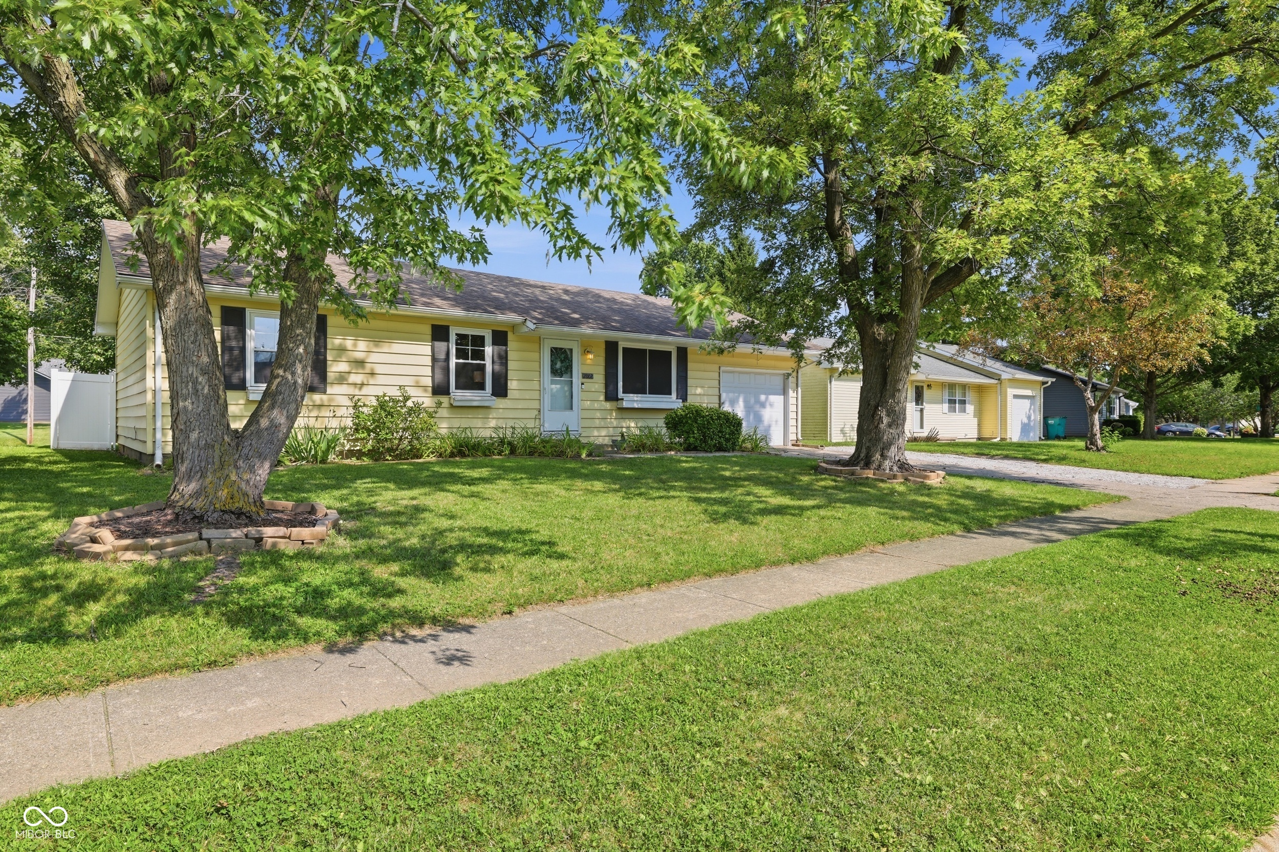 2002 Manor Drive