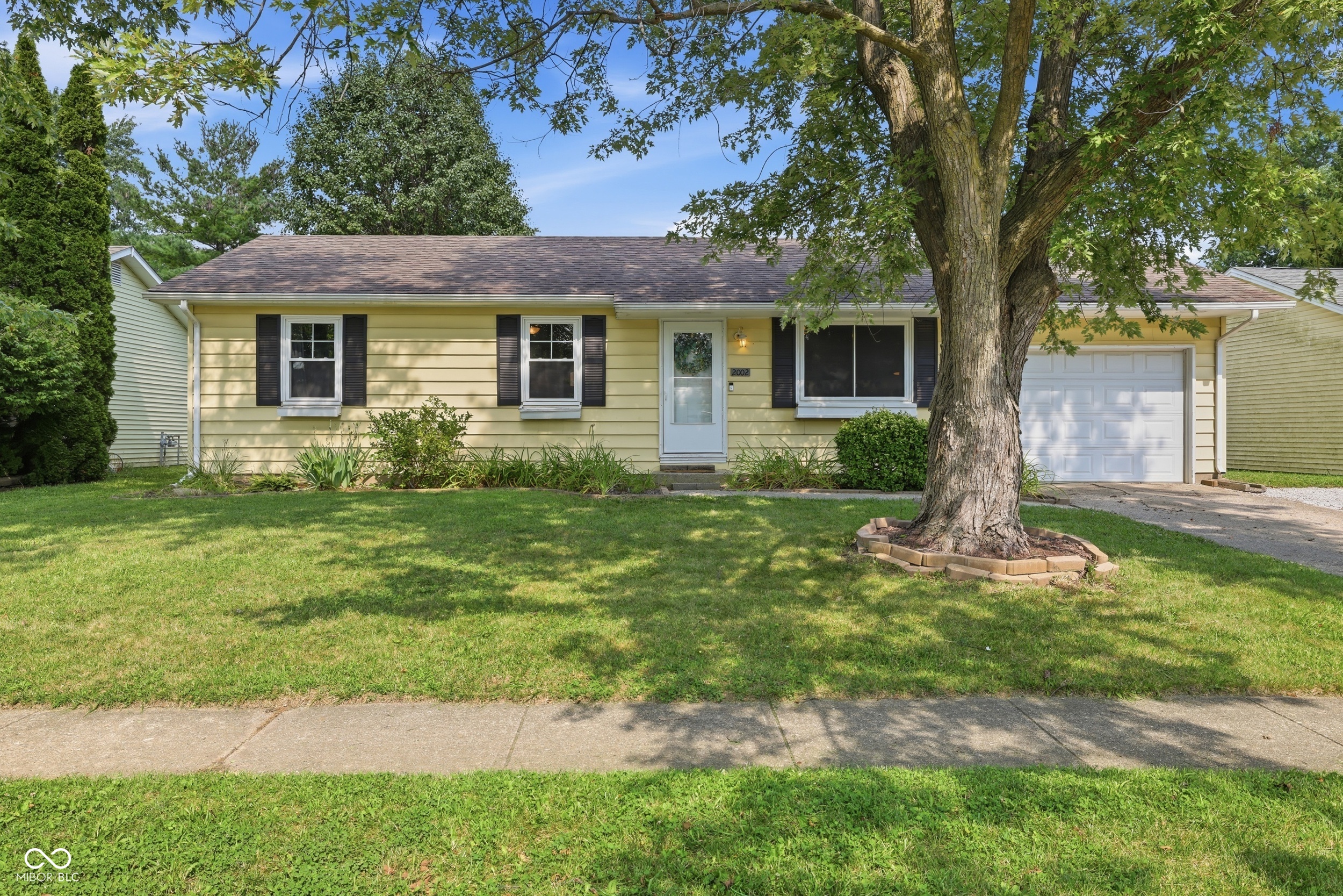 2002 Manor Drive