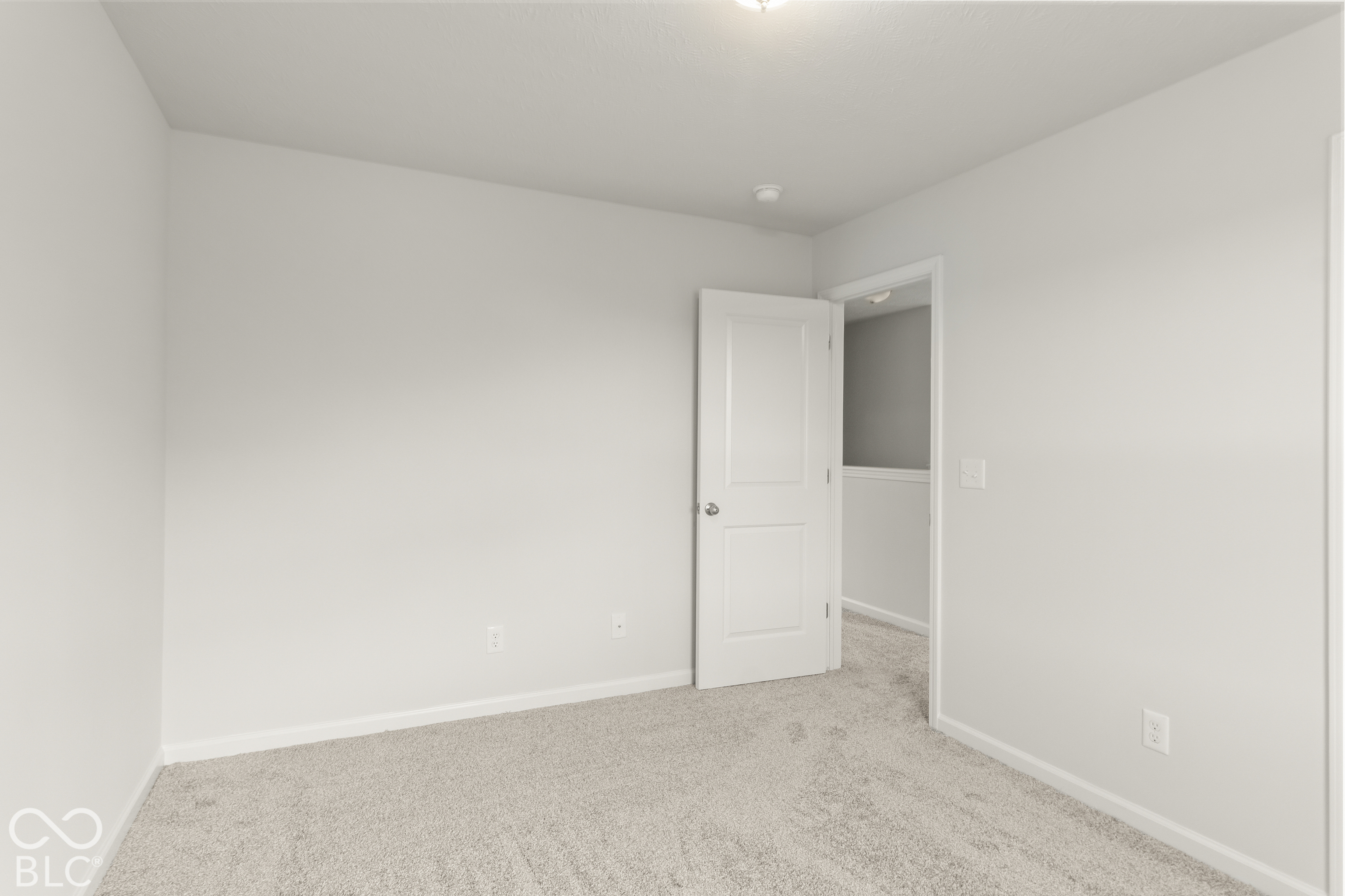 1514 E Holly