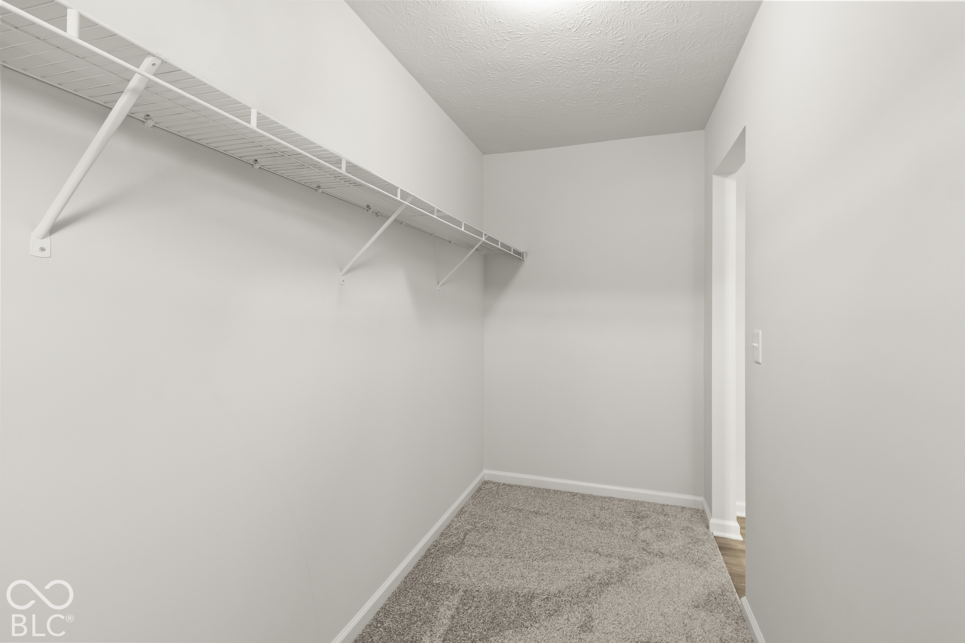 1514 E Holly