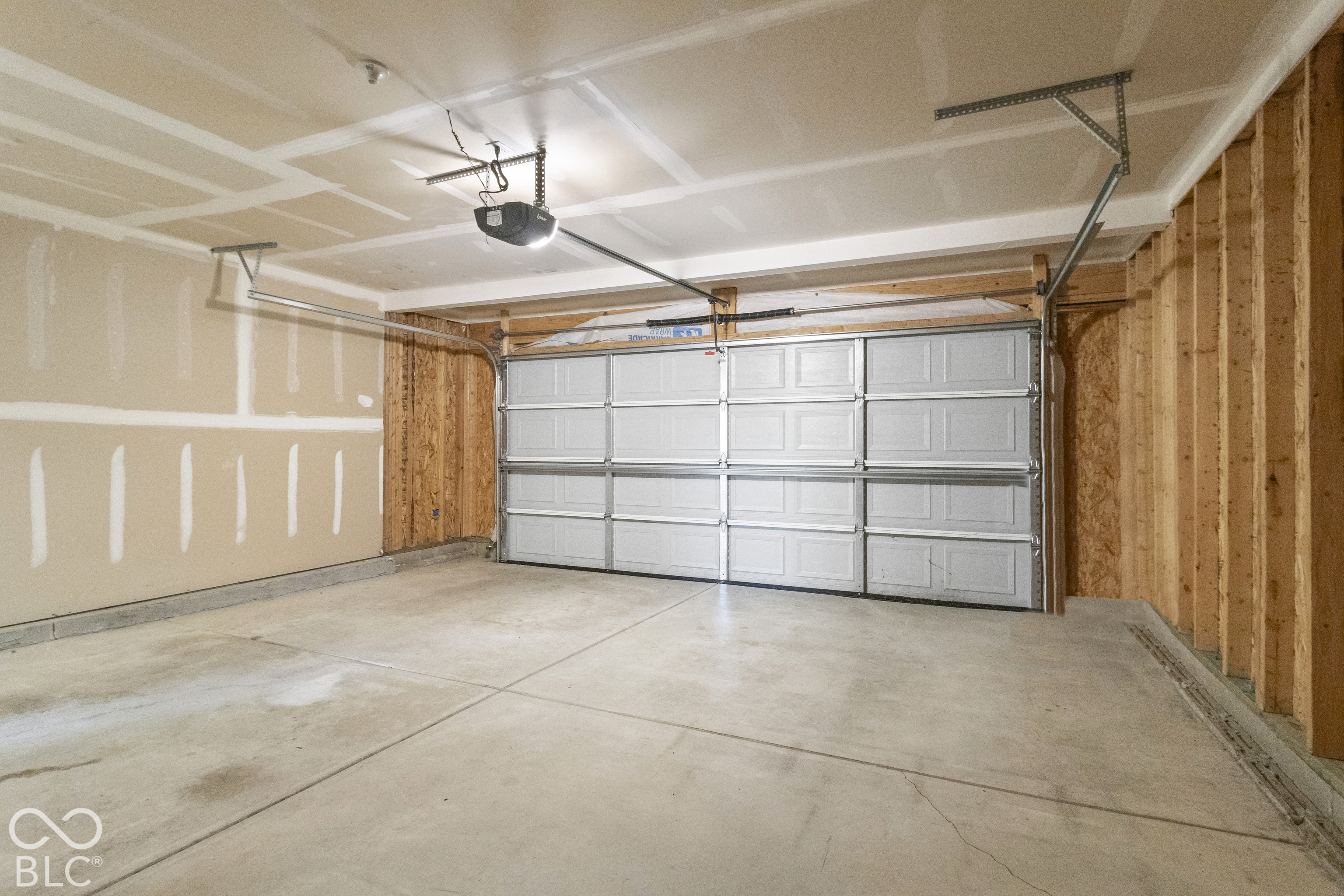1514 E Holly