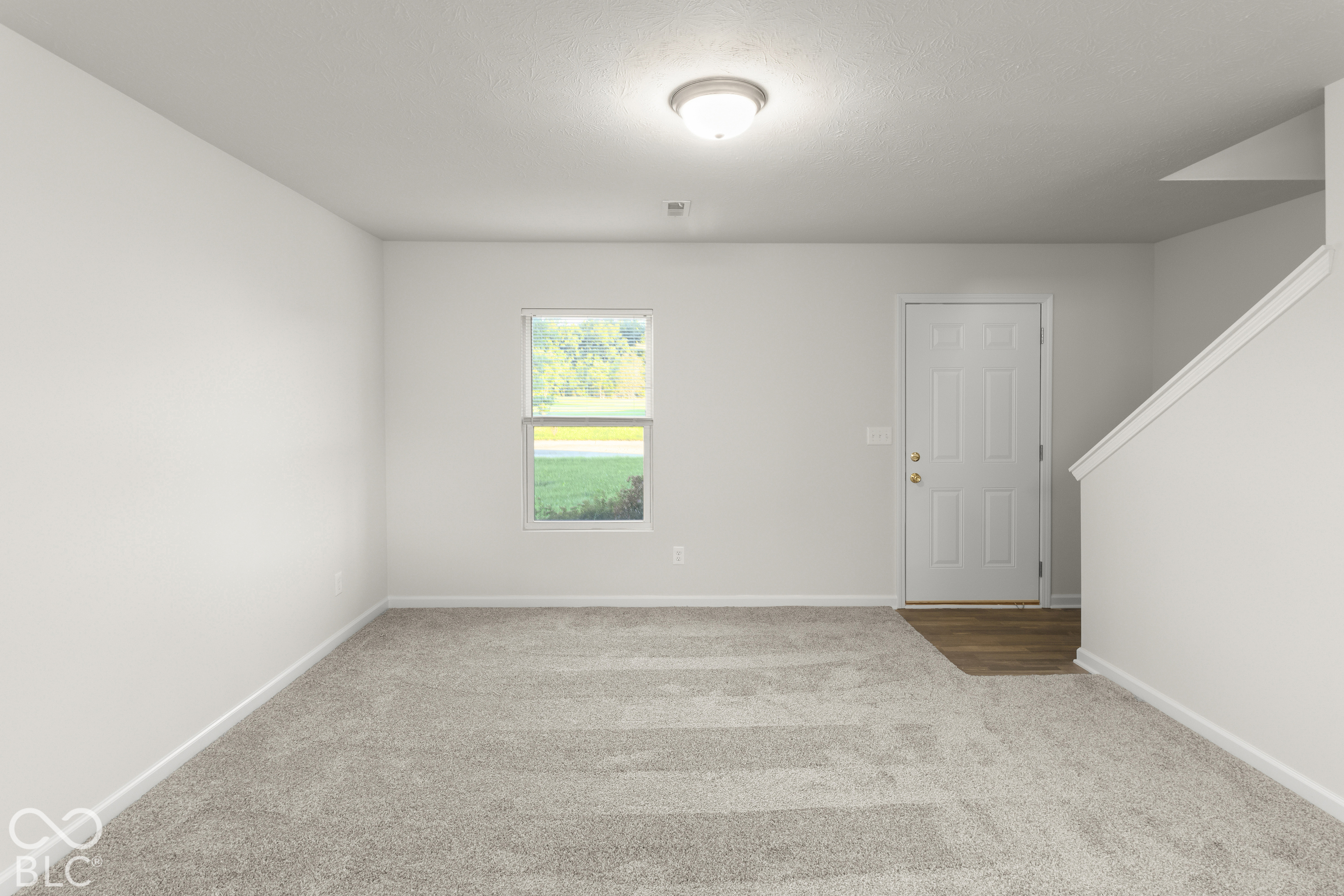 1514 E Holly