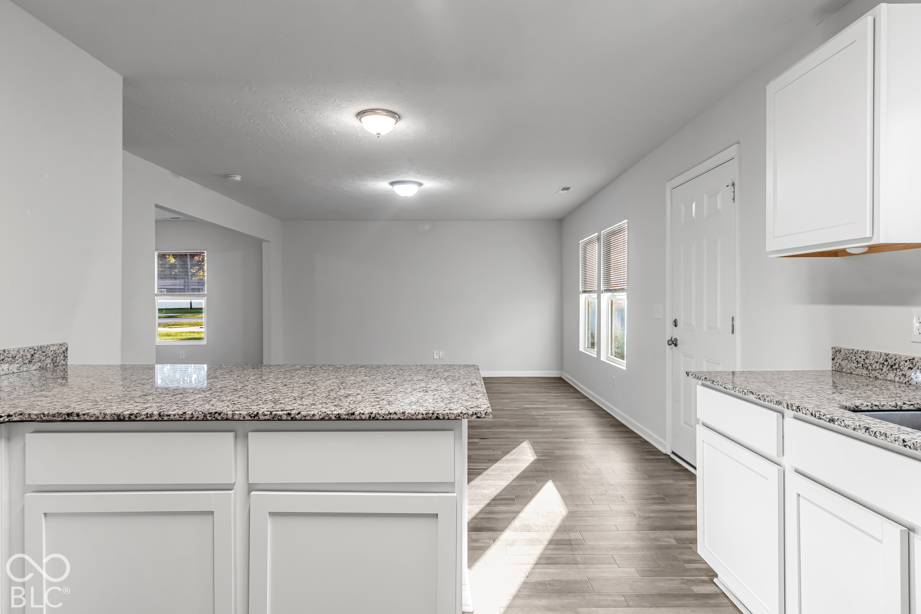 2632 S Crane Pond