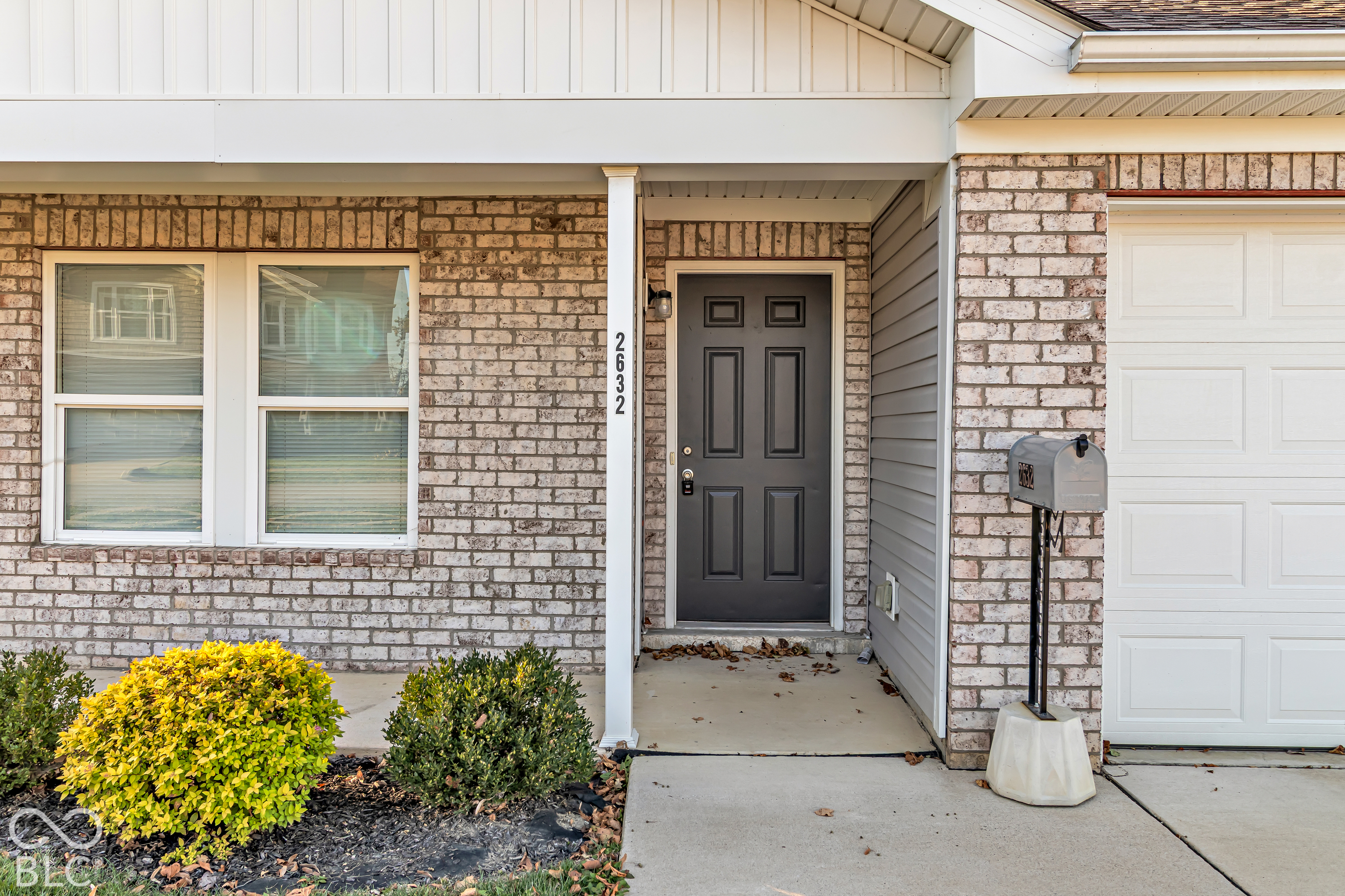 2632 S Crane Pond