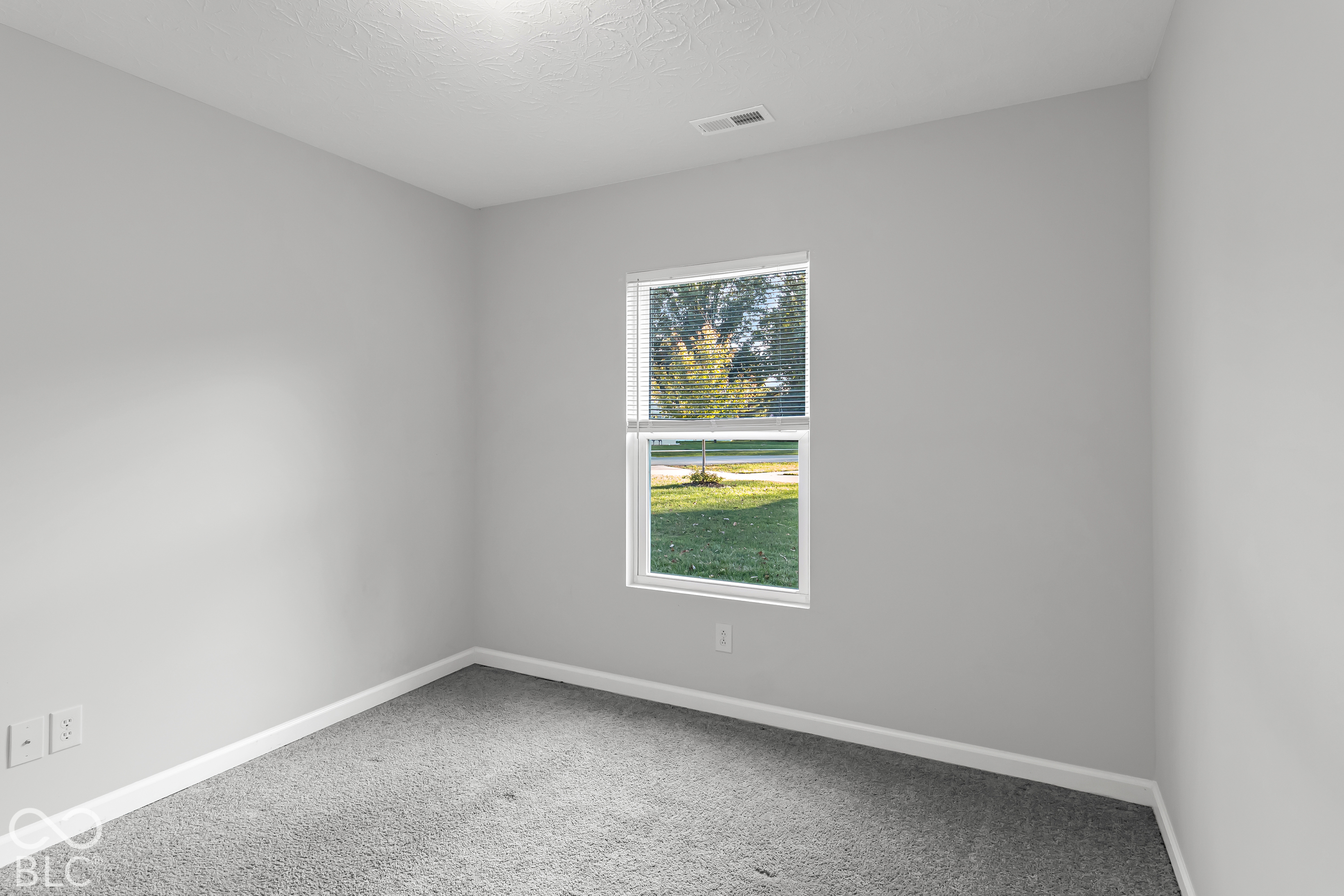 2632 S Crane Pond