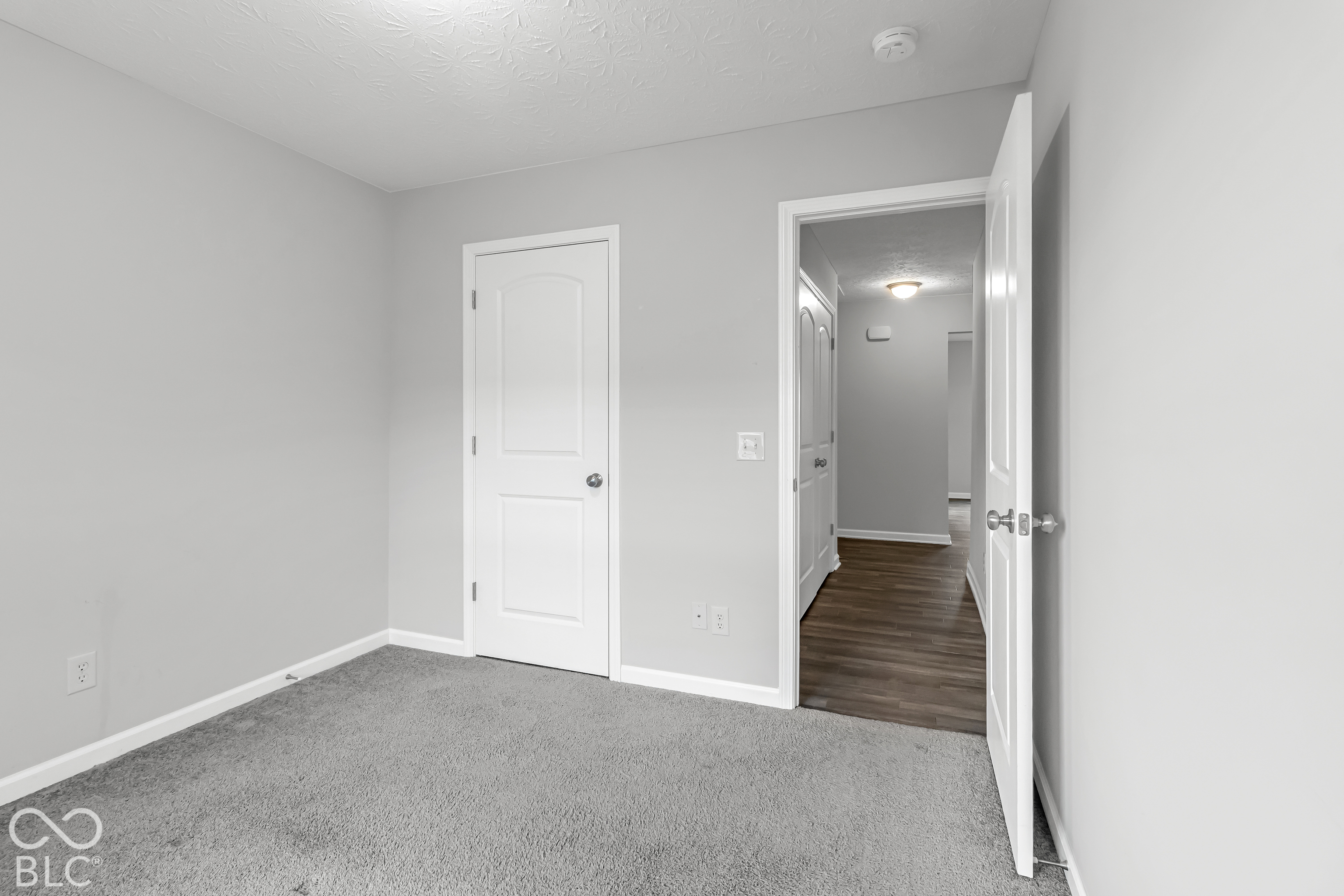 2632 S Crane Pond