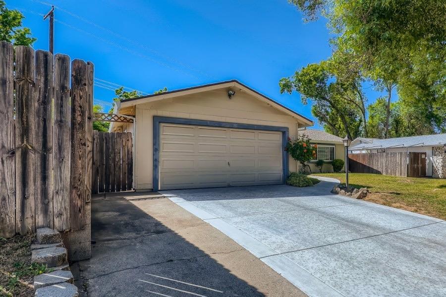 7105 Carana Way