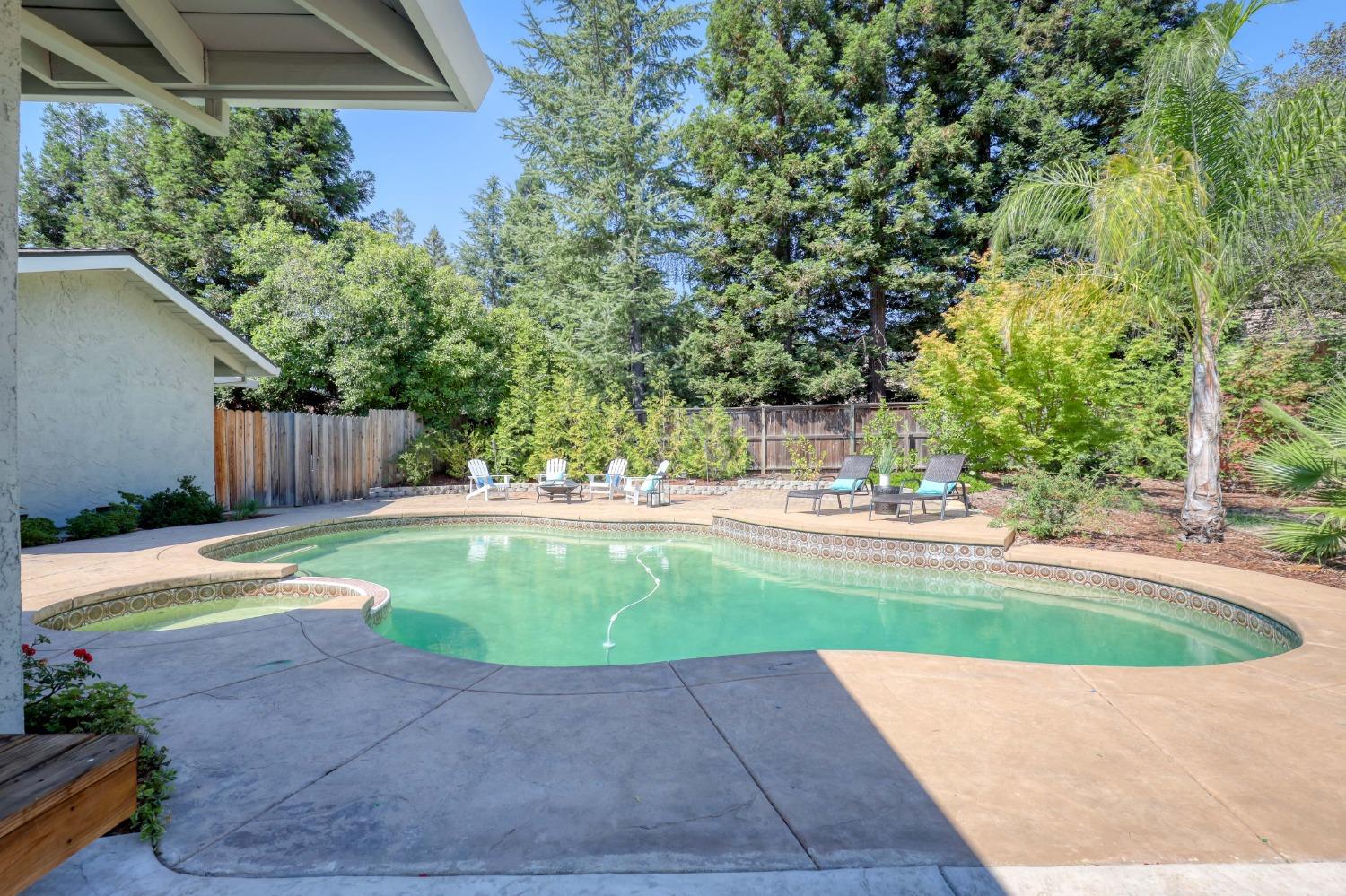 8266 Royall Oaks Drive