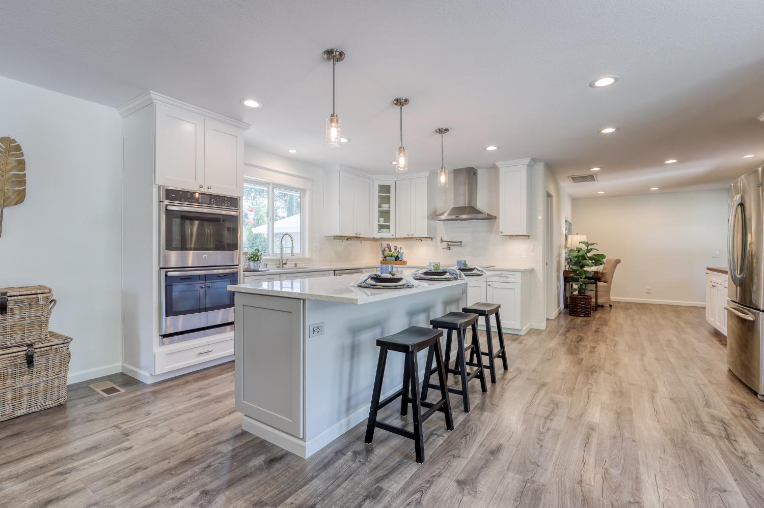 8266 Royall Oaks Drive