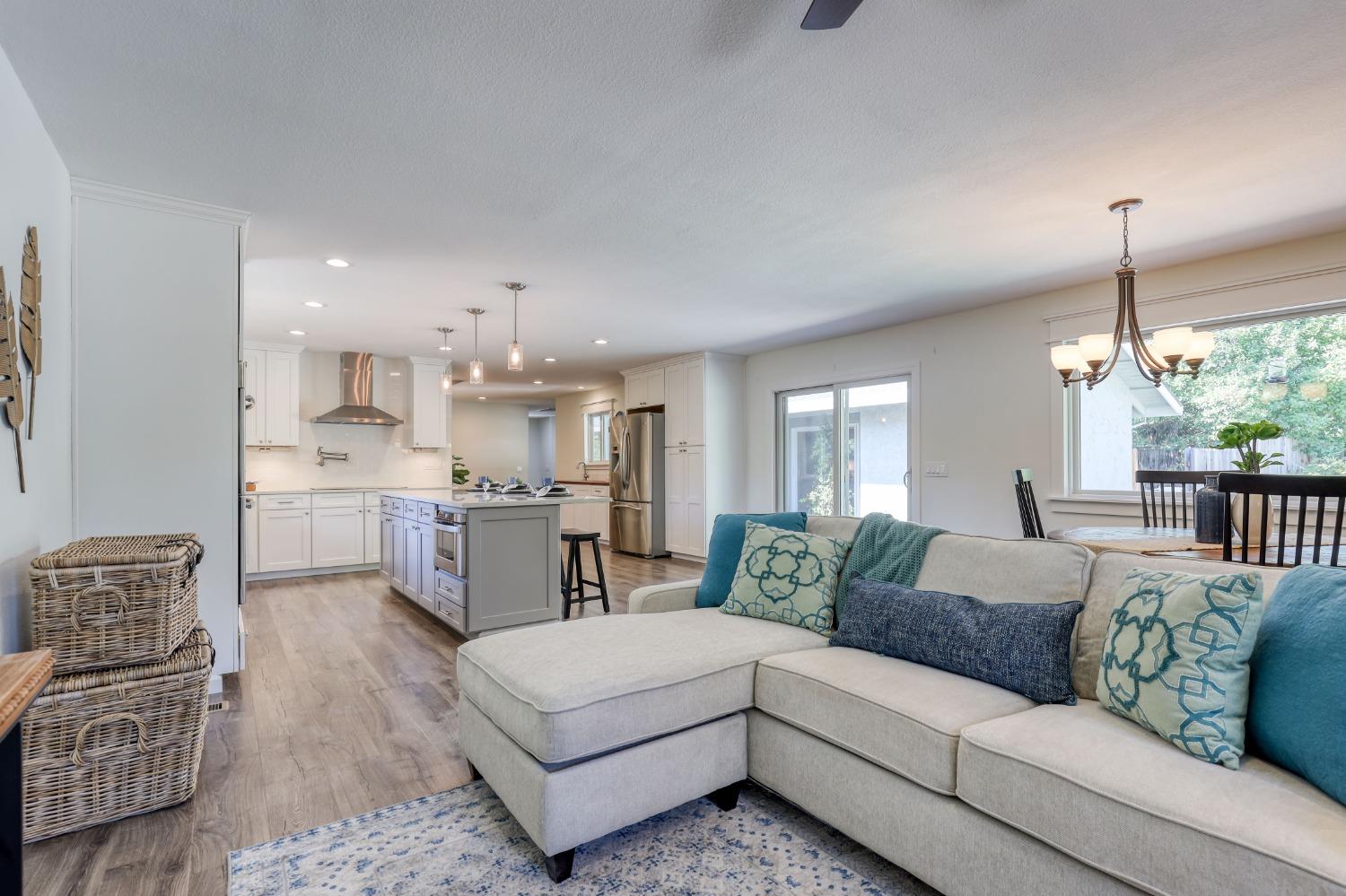 8266 Royall Oaks Drive