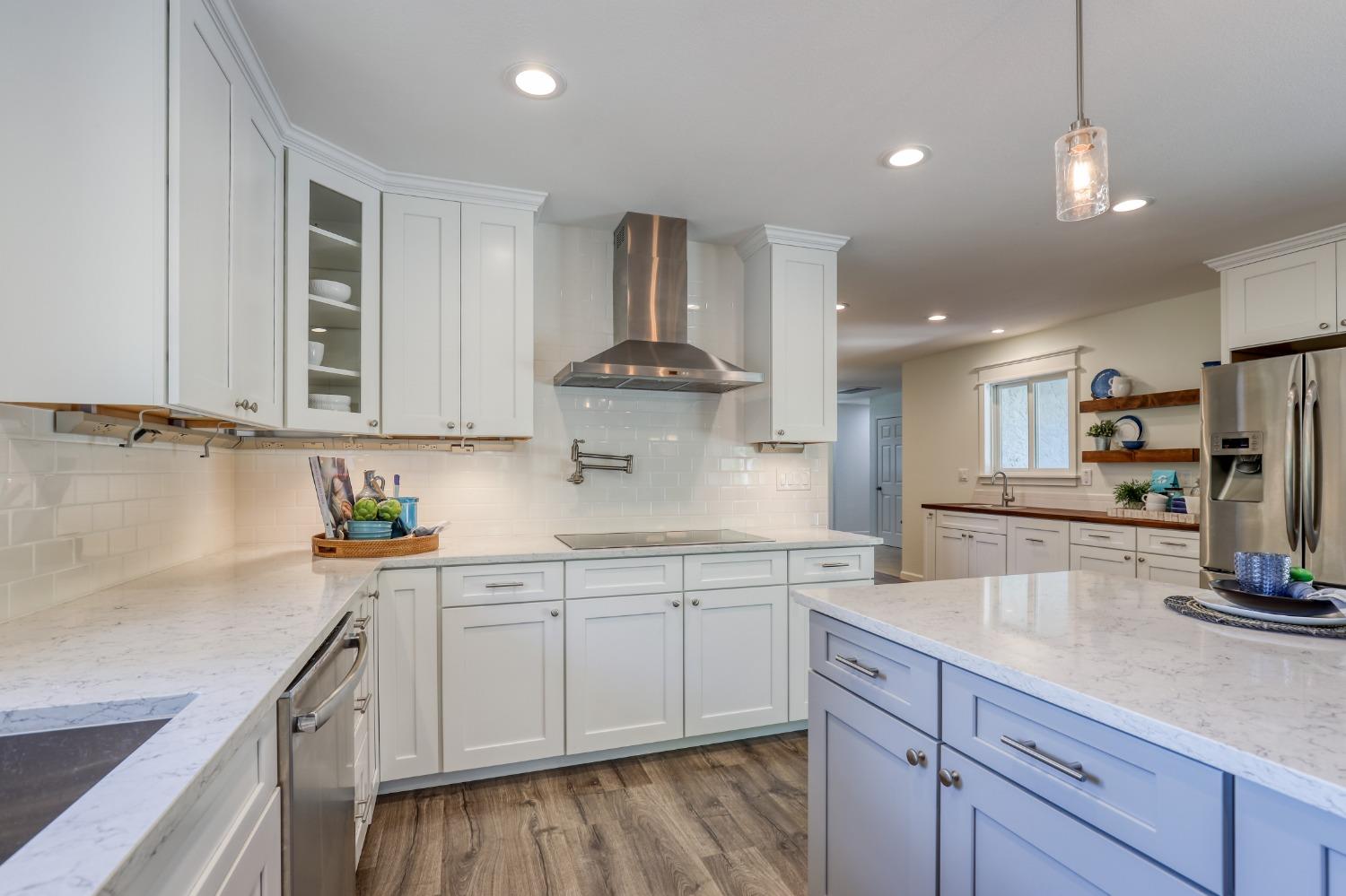 8266 Royall Oaks Drive