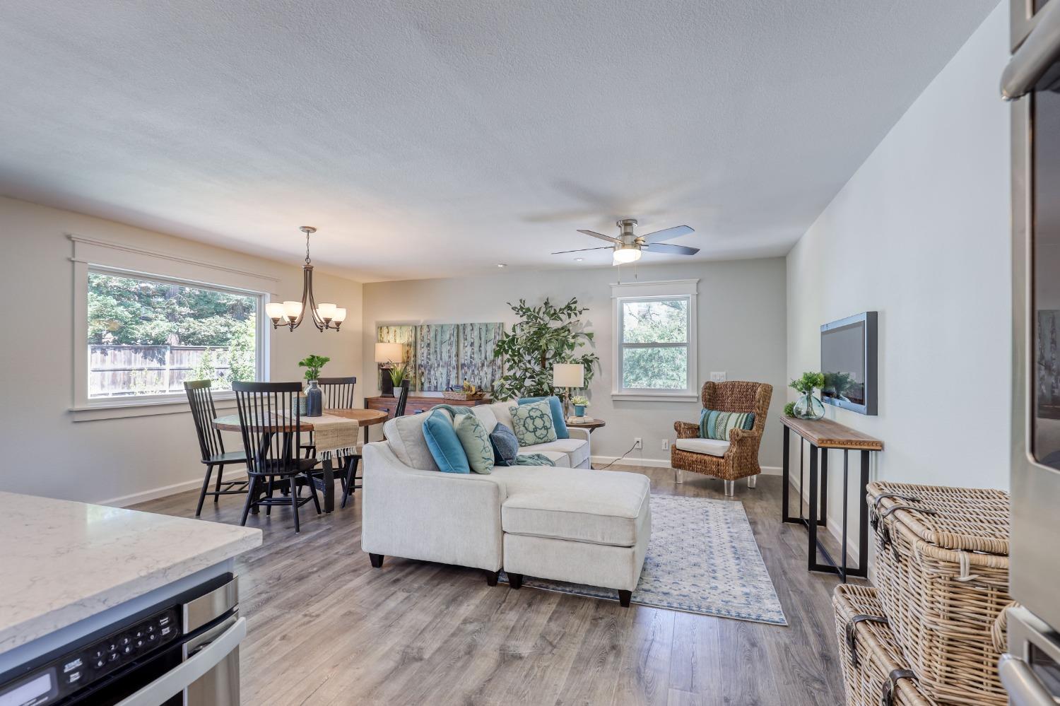 8266 Royall Oaks Drive