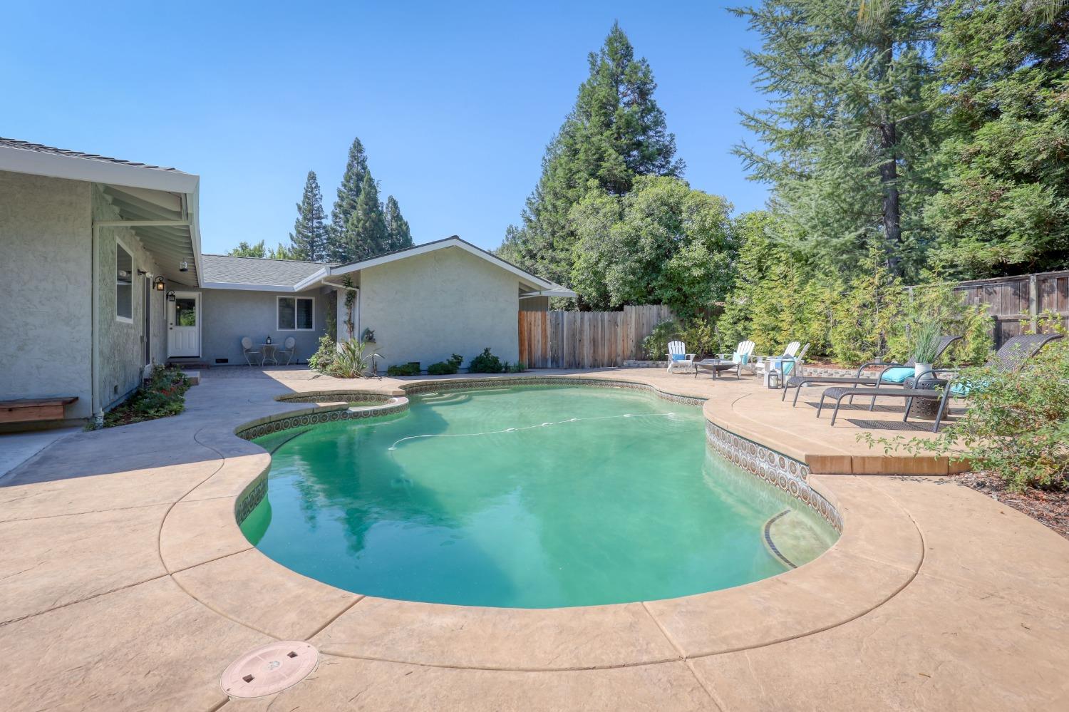 8266 Royall Oaks Drive
