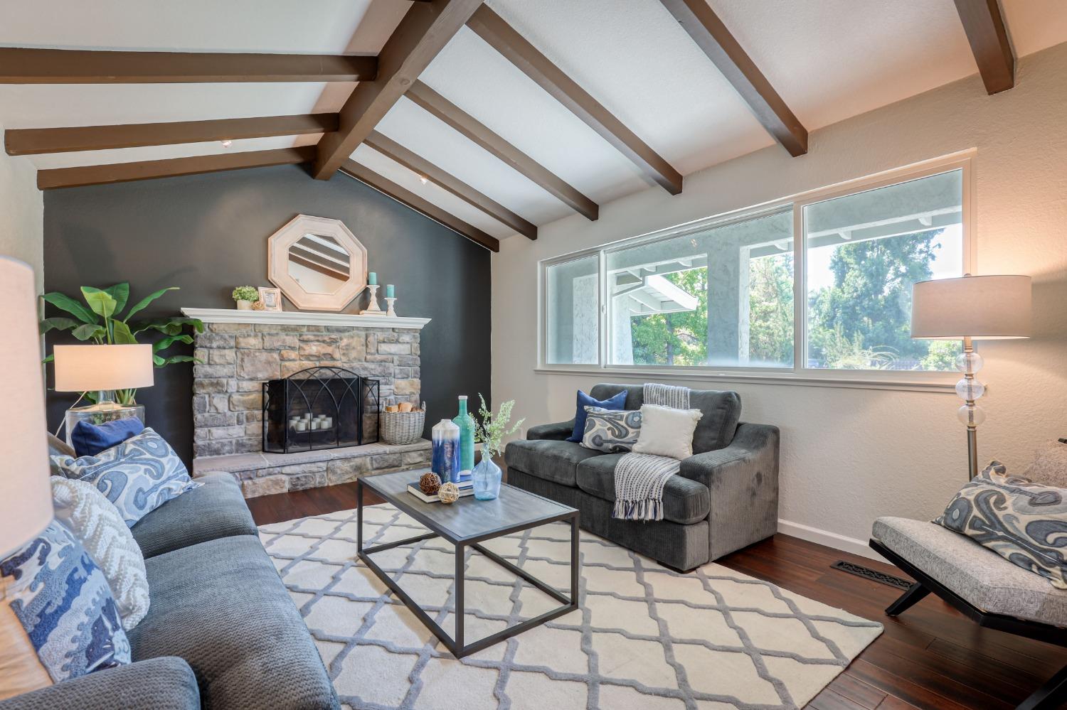 8266 Royall Oaks Drive