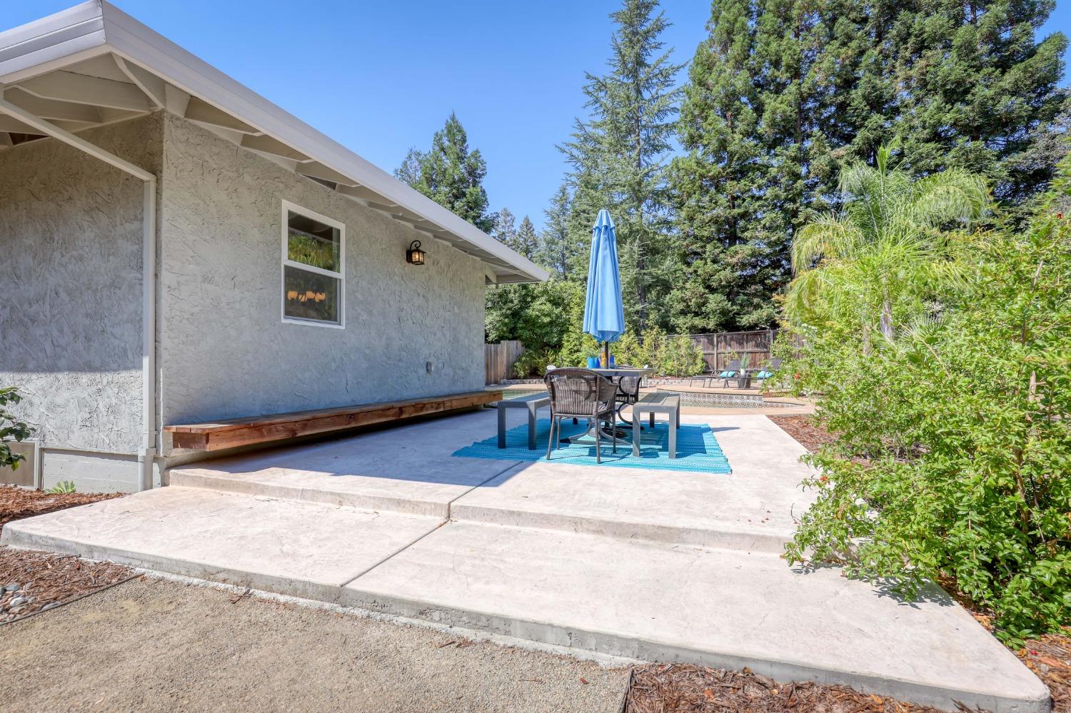 8266 Royall Oaks Drive