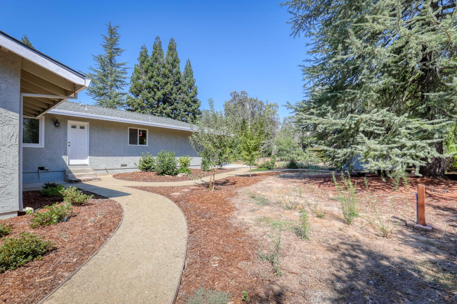 8266 Royall Oaks Drive