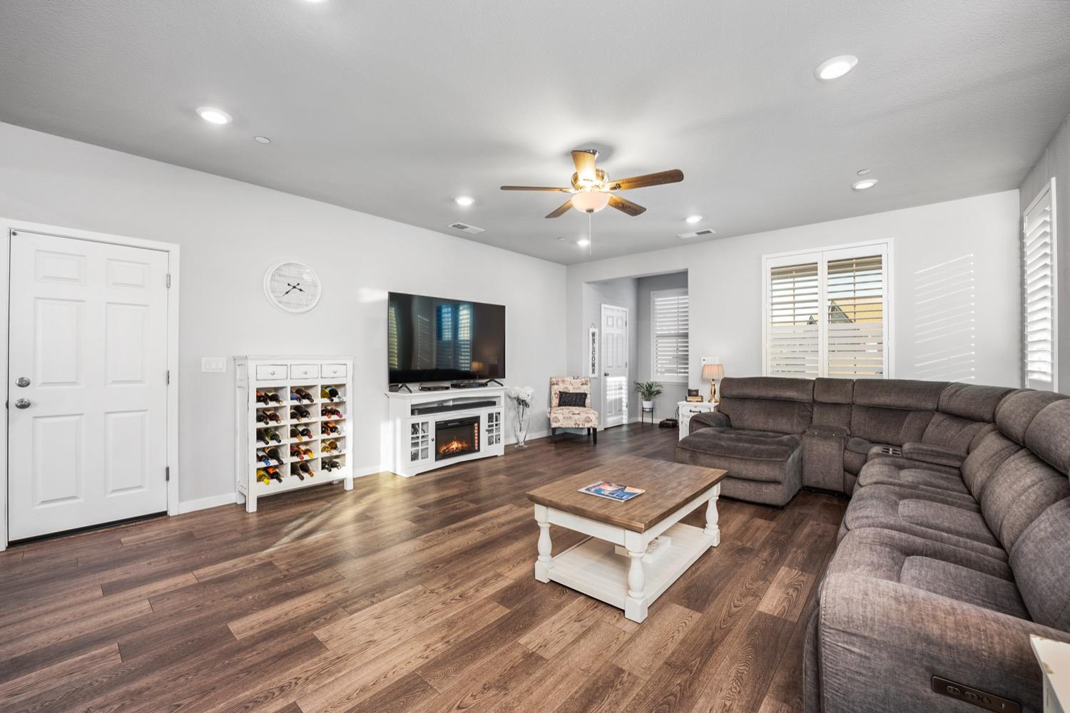 909 Marine Blue Court