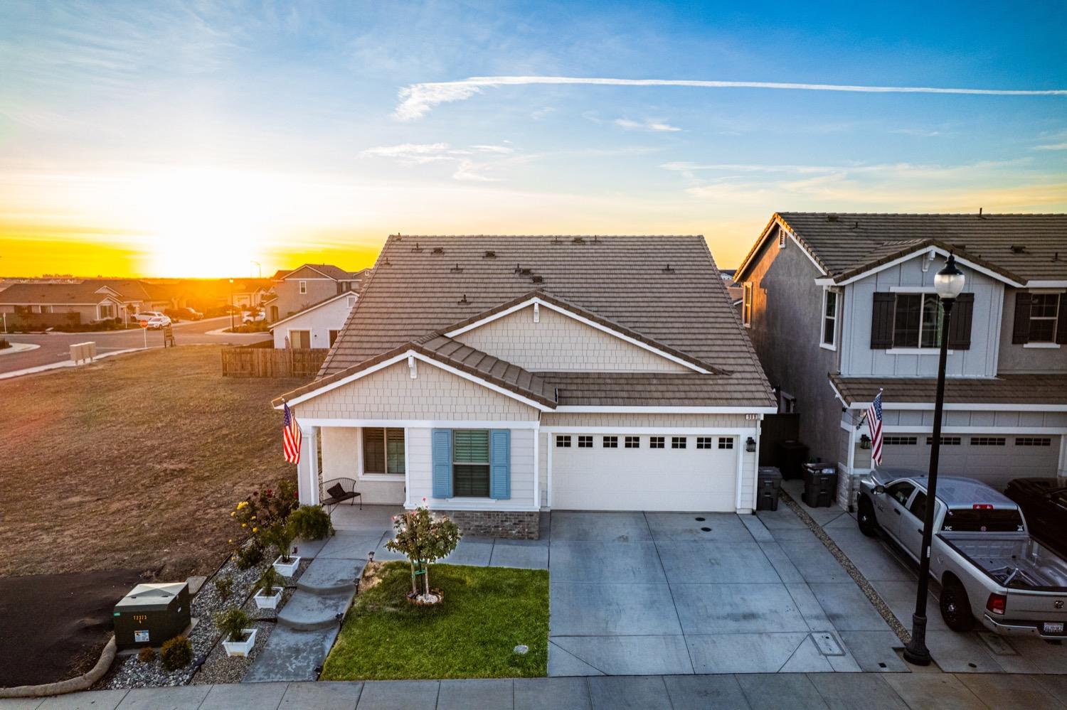 909 Marine Blue Court