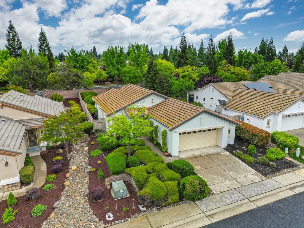 845 Dogwood Loop