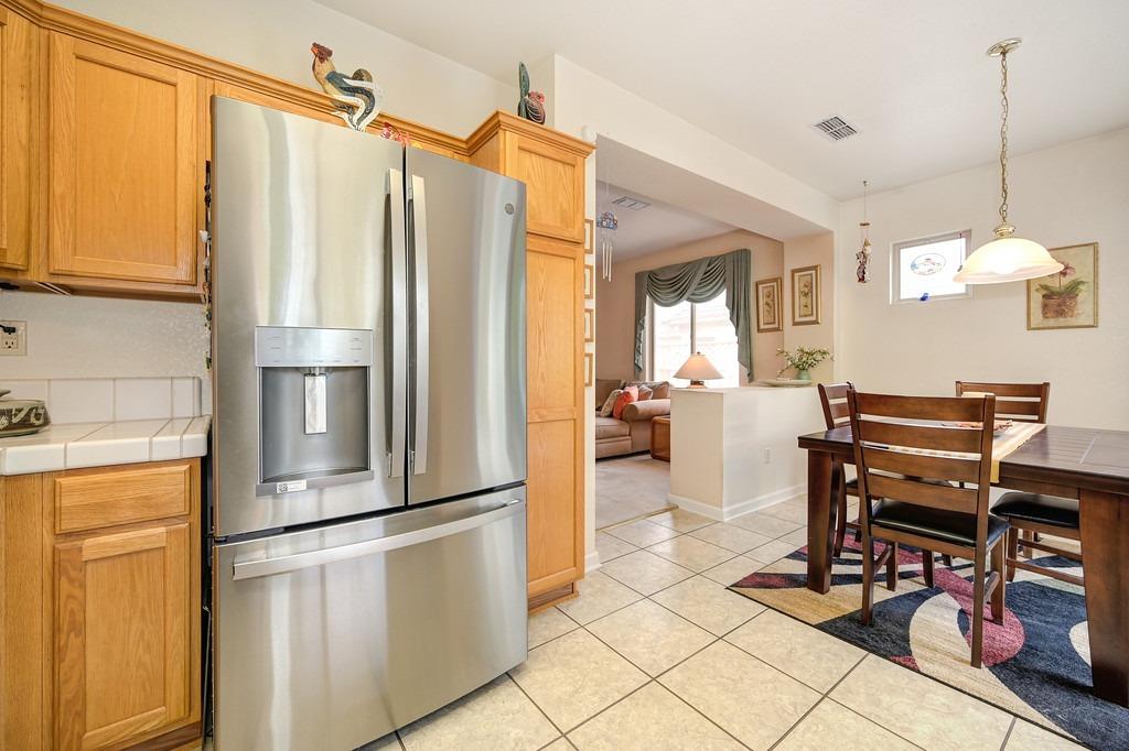 845 Dogwood Loop
