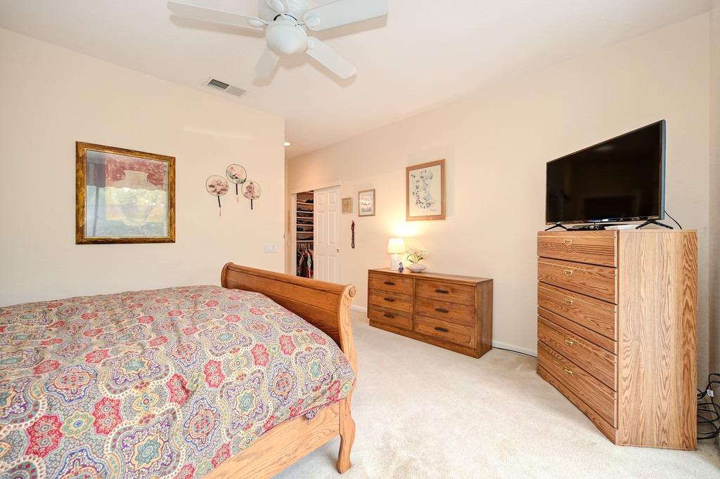 845 Dogwood Loop