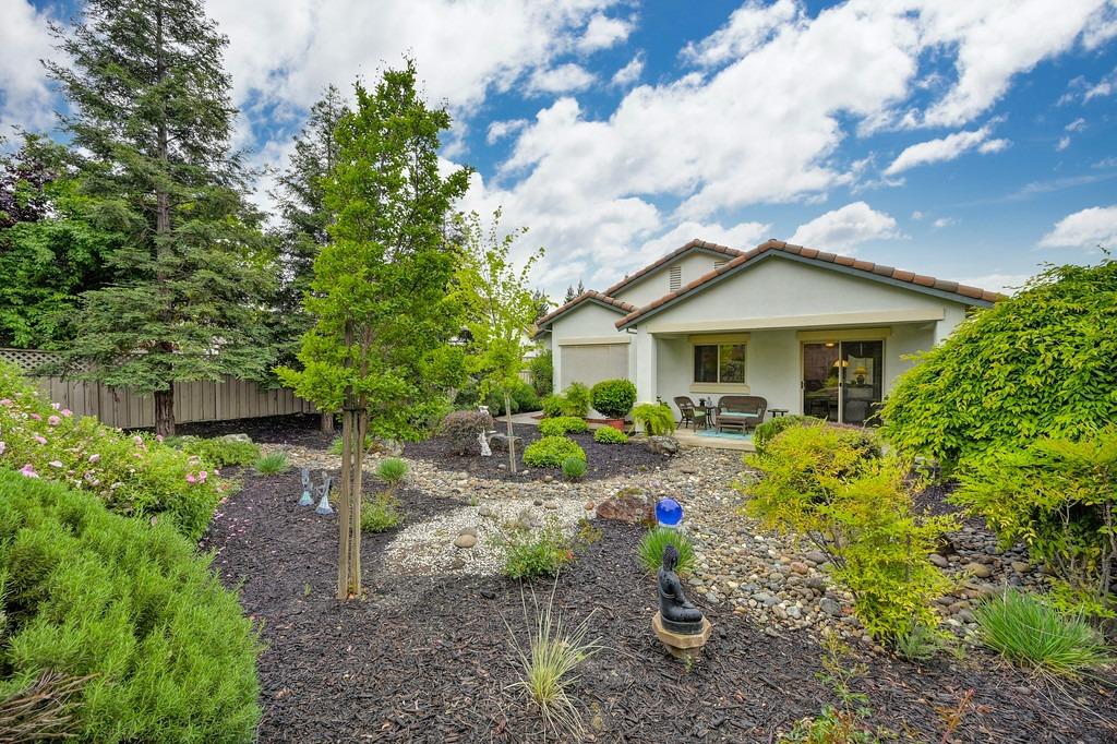 845 Dogwood Loop