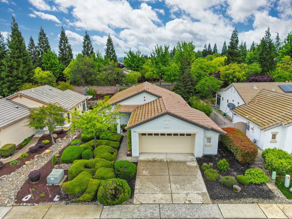 845 Dogwood Loop