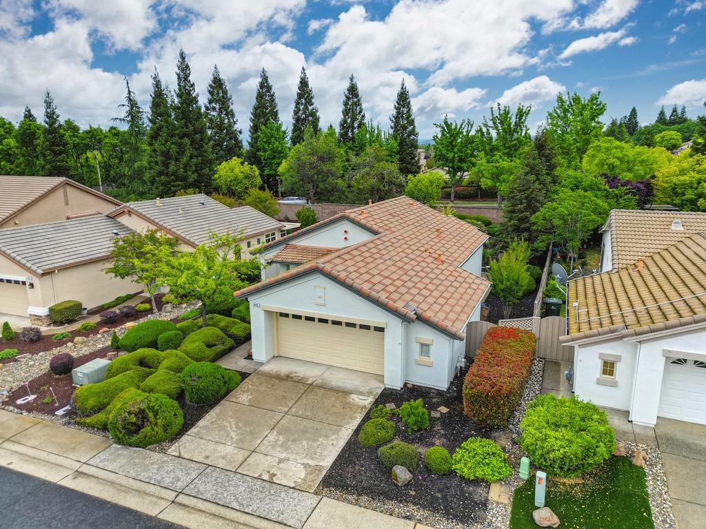 845 Dogwood Loop