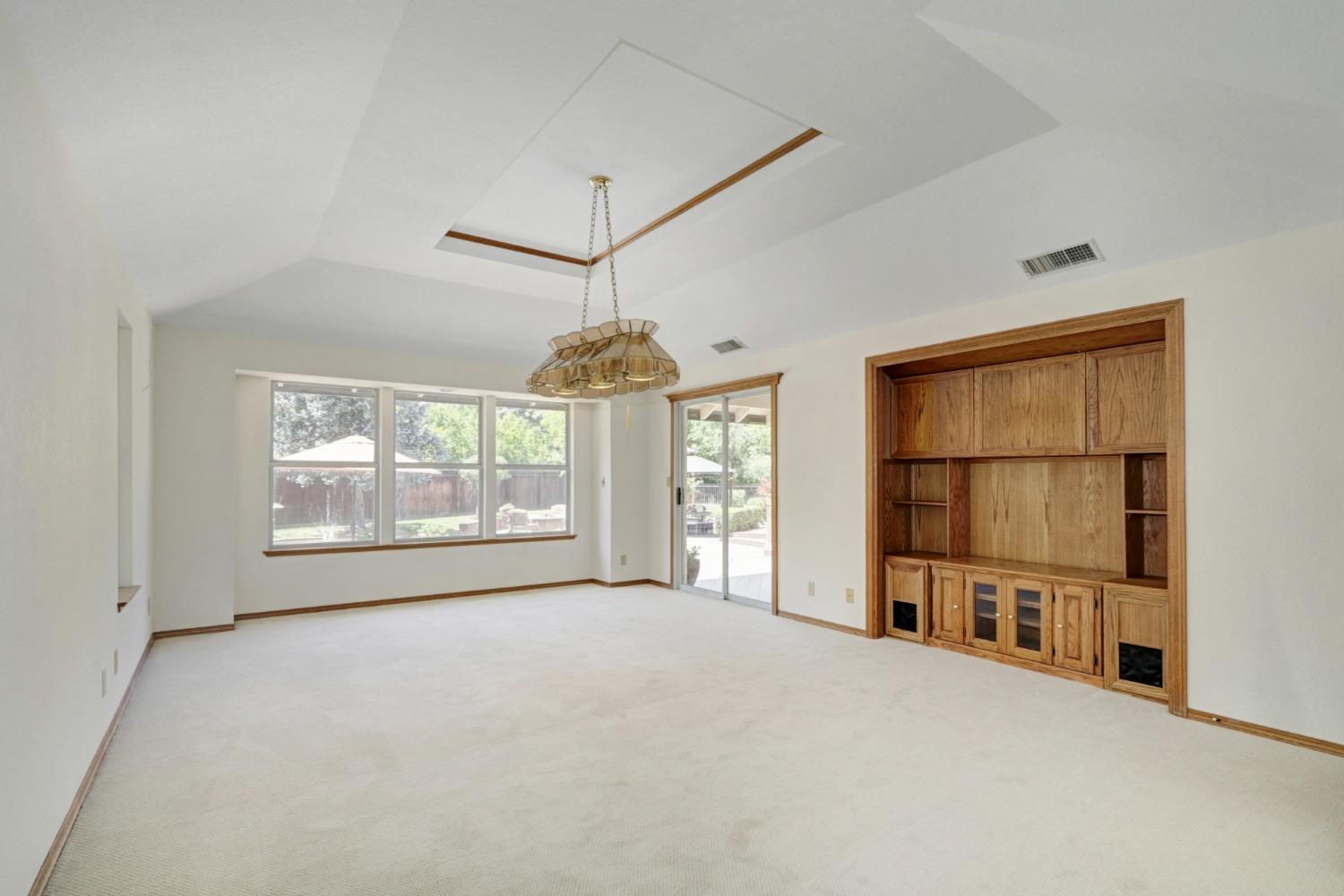 6810 Bell Drive