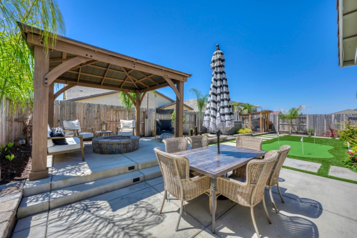 105 Ridgecrest Court