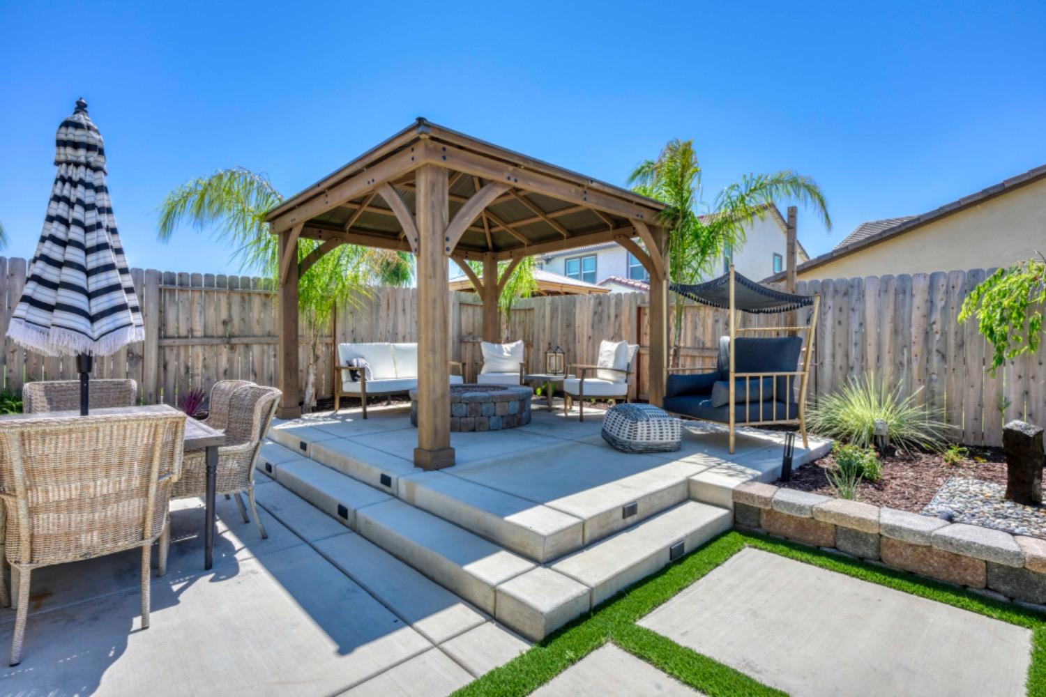 105 Ridgecrest Court