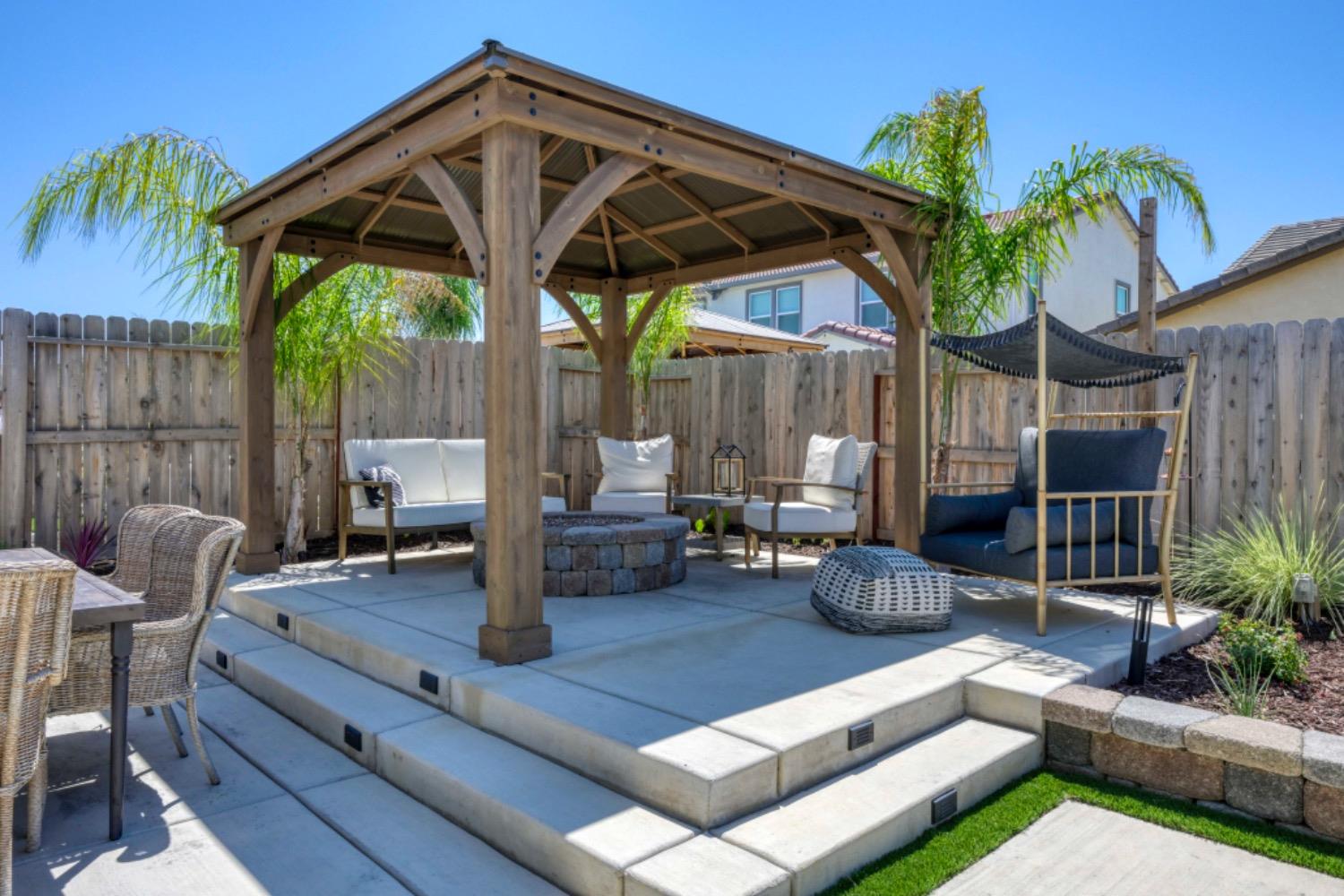 105 Ridgecrest Court
