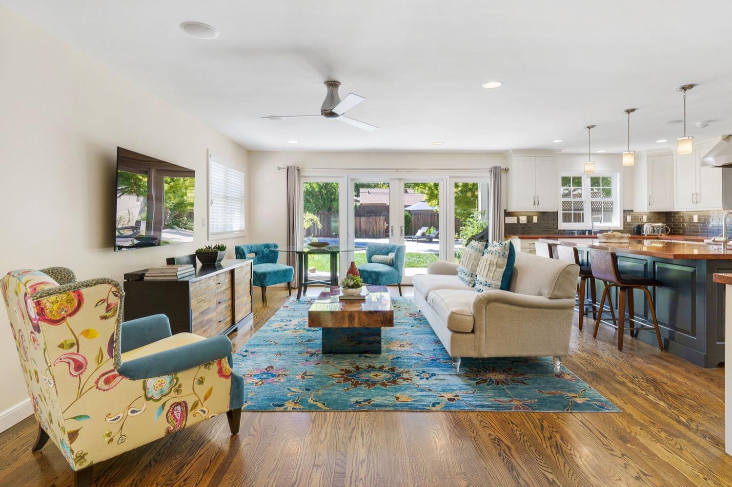 3832 W Land Park Drive