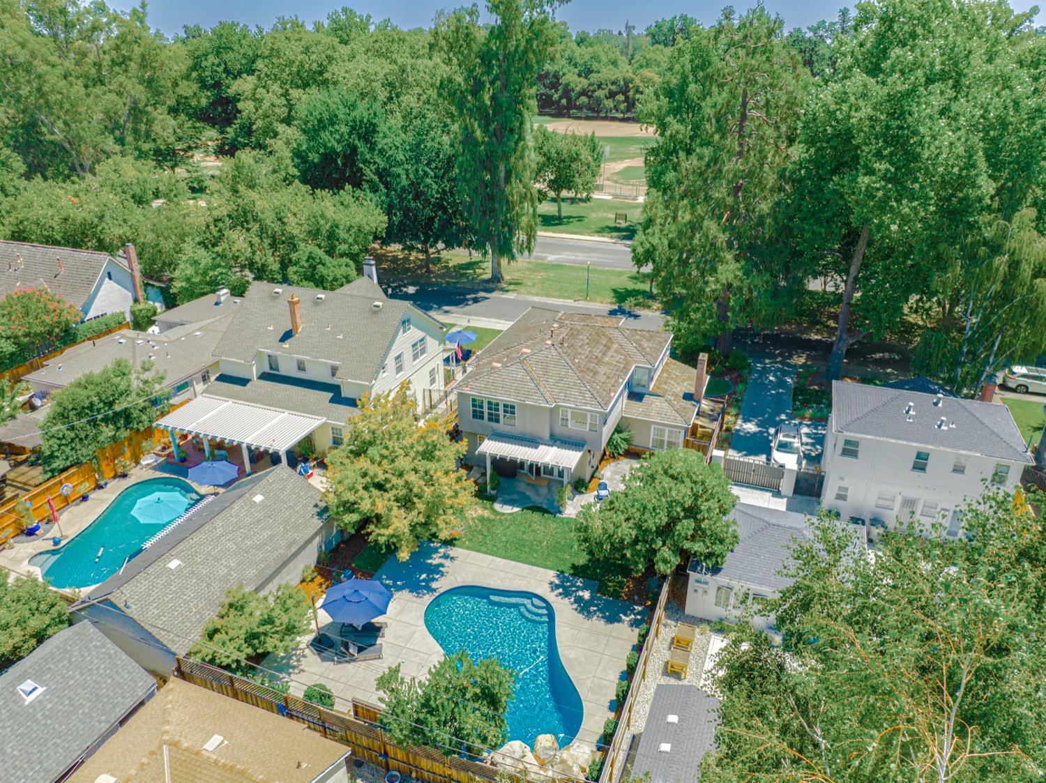 3832 W Land Park Drive