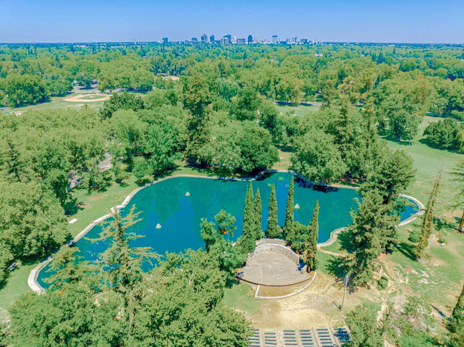 3832 W Land Park Drive