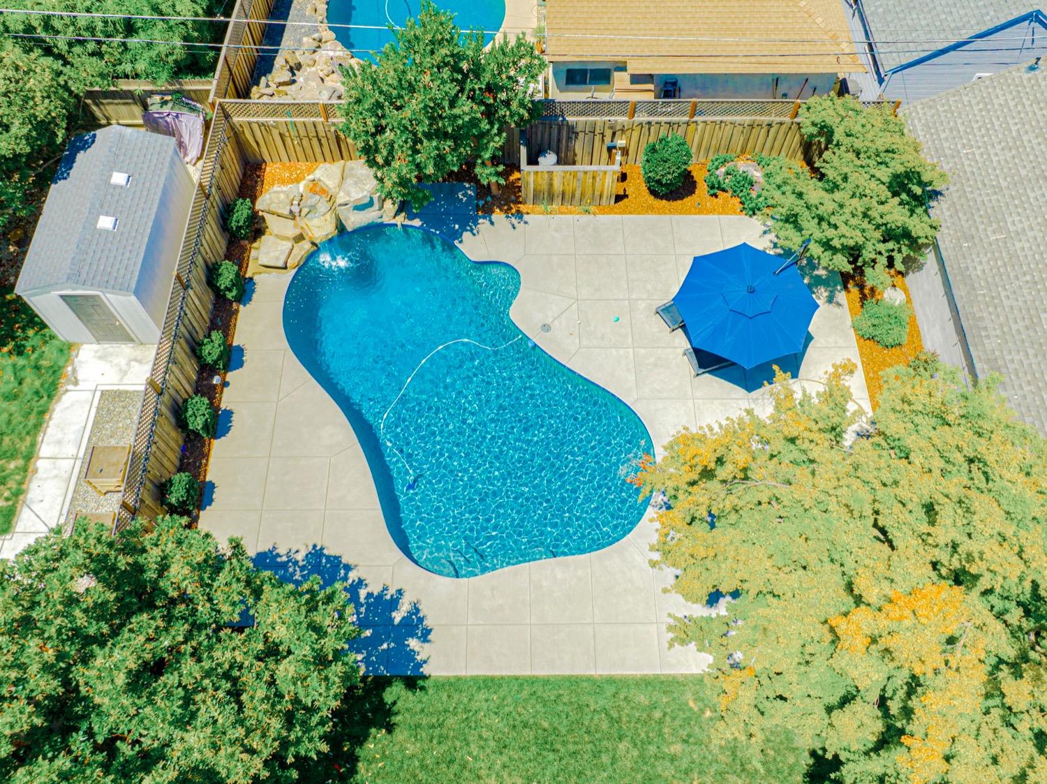 3832 W Land Park Drive