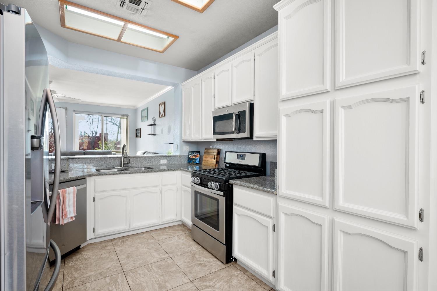 1597 Arncliffe Way