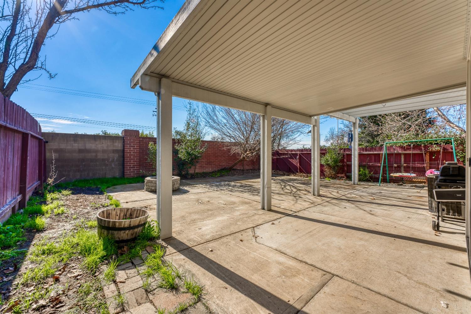 1597 Arncliffe Way