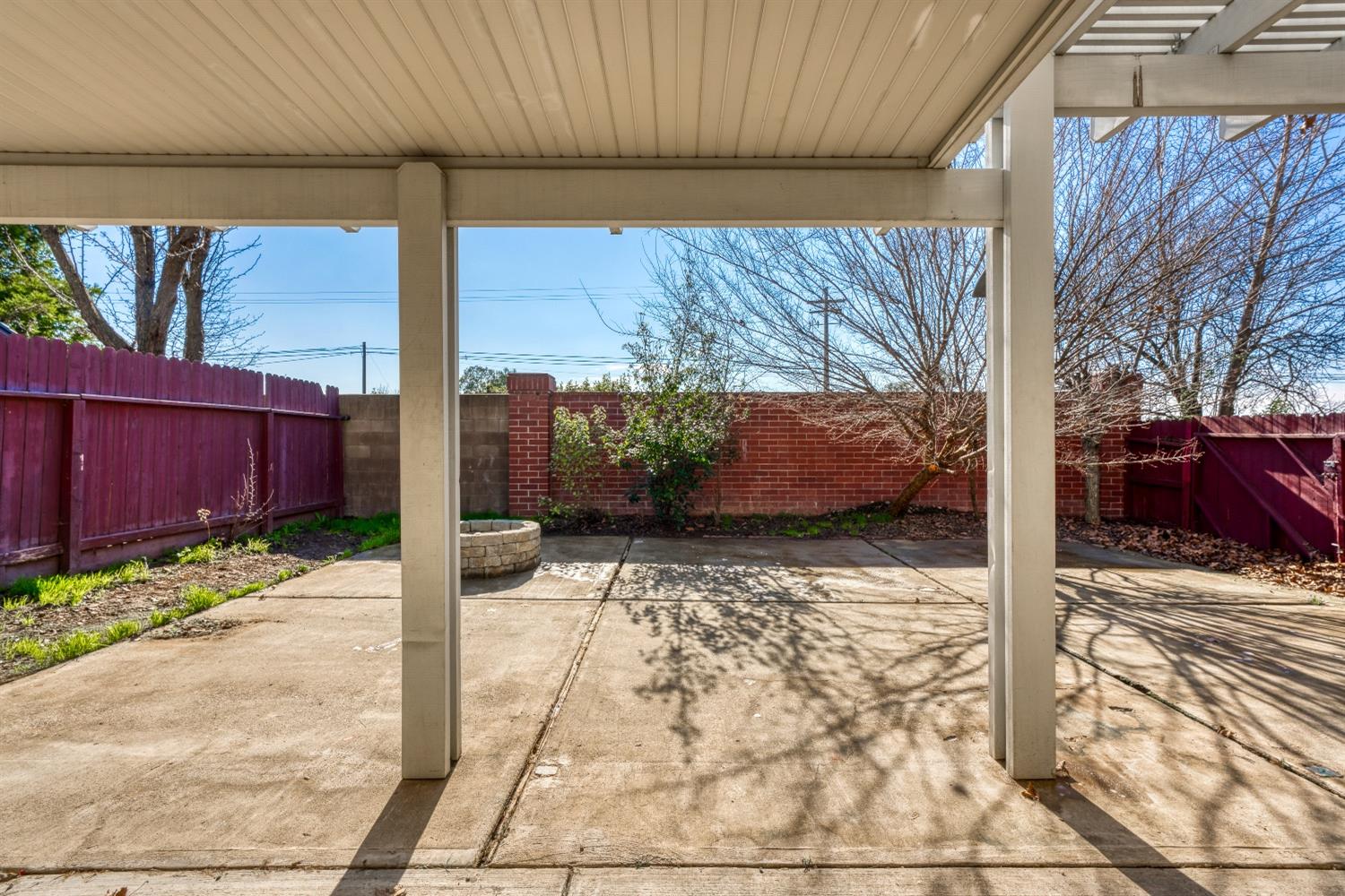 1597 Arncliffe Way