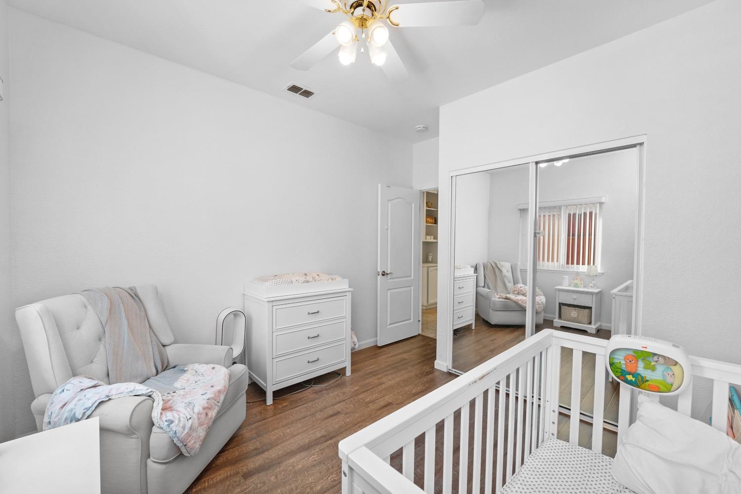 1597 Arncliffe Way
