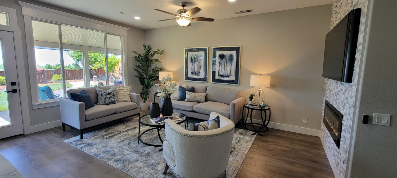 2809 Black Oak Drive