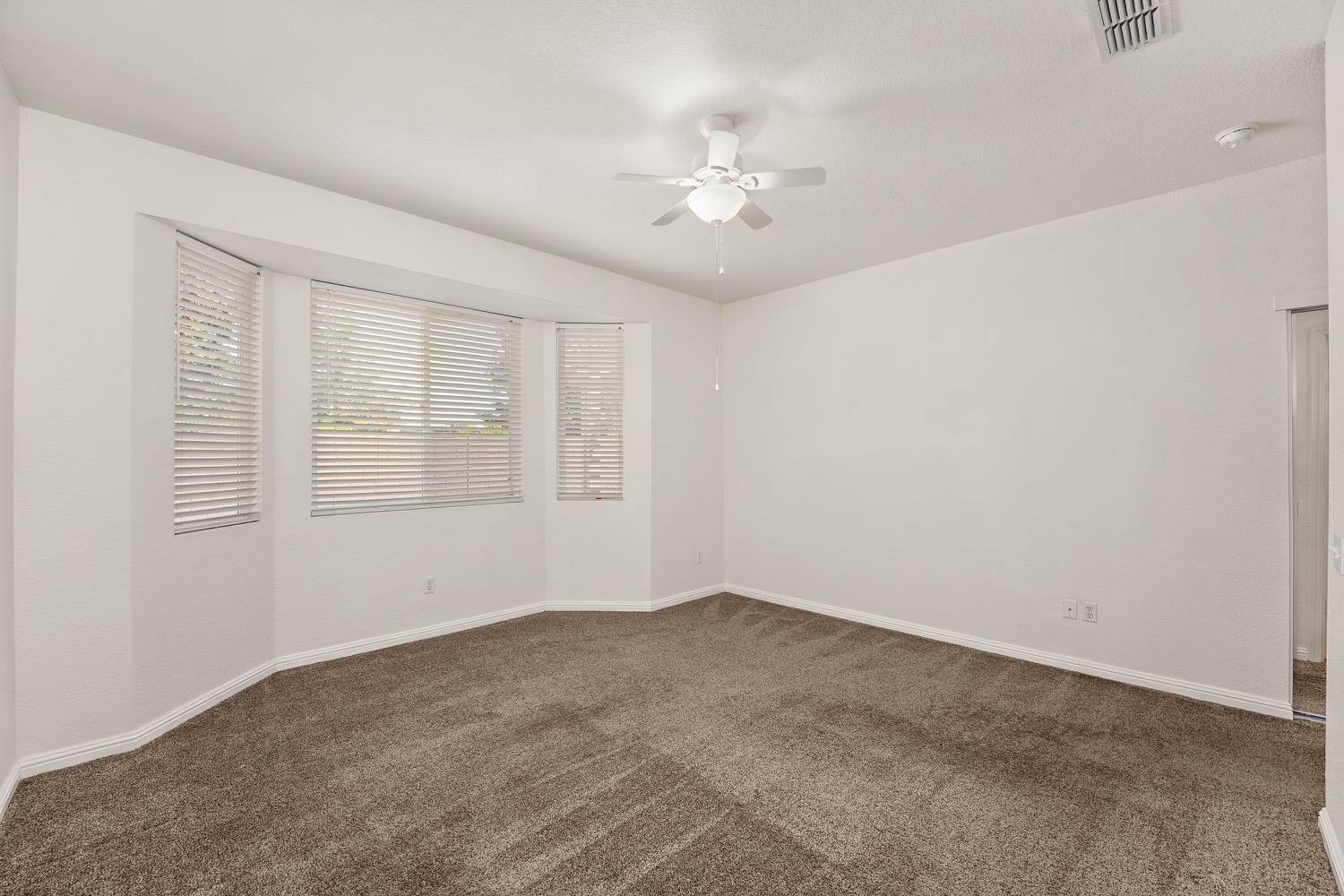 7453 Apple Hollow Loop