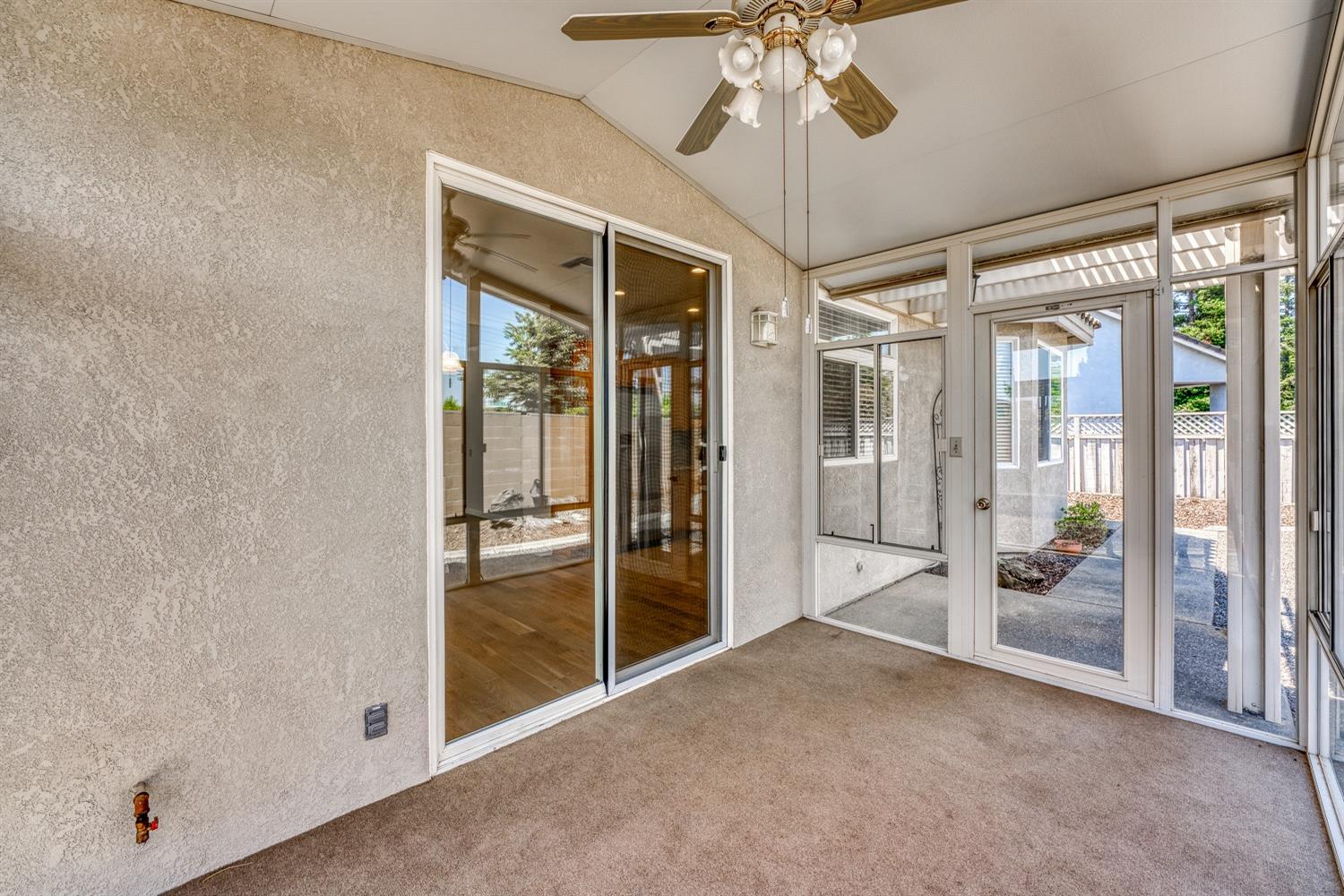 7453 Apple Hollow Loop