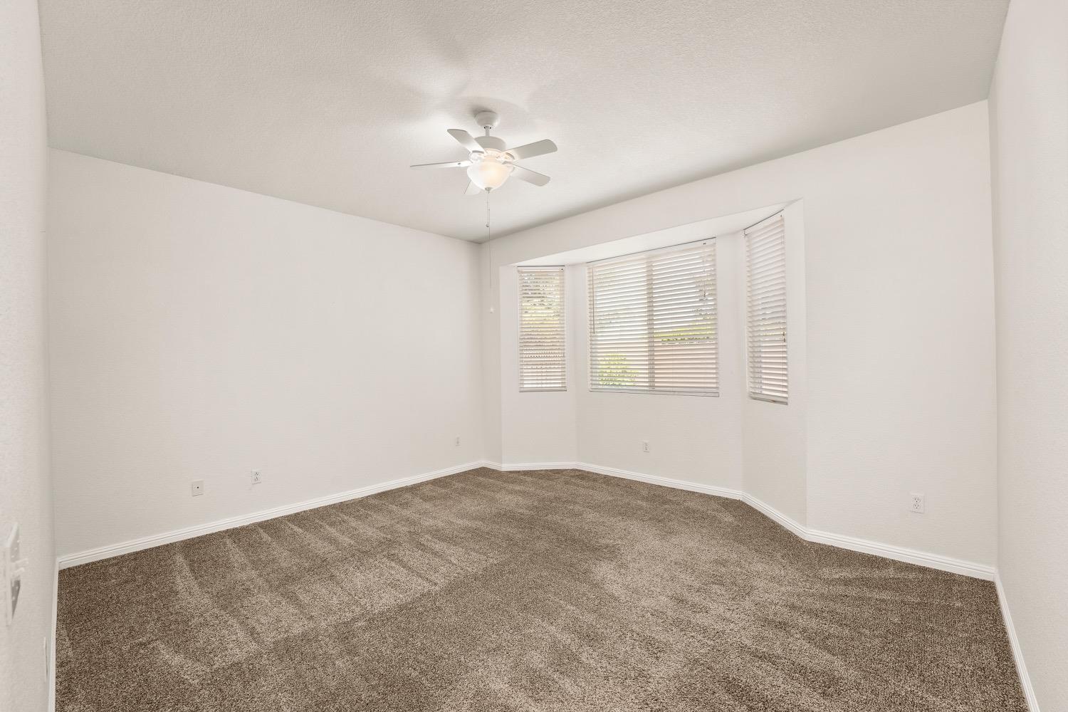 7453 Apple Hollow Loop