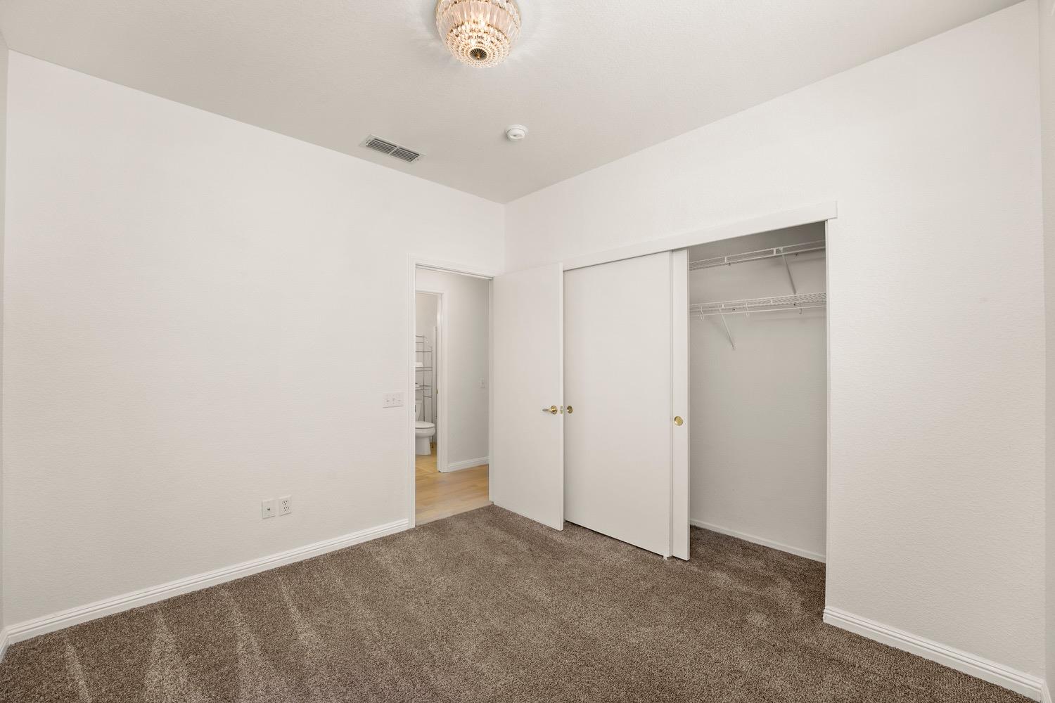 7453 Apple Hollow Loop