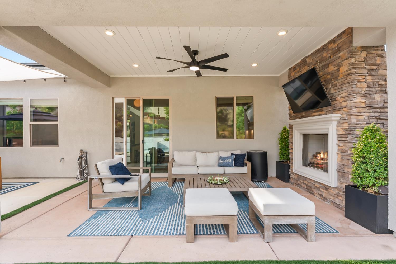 2282 Ranch View Drive