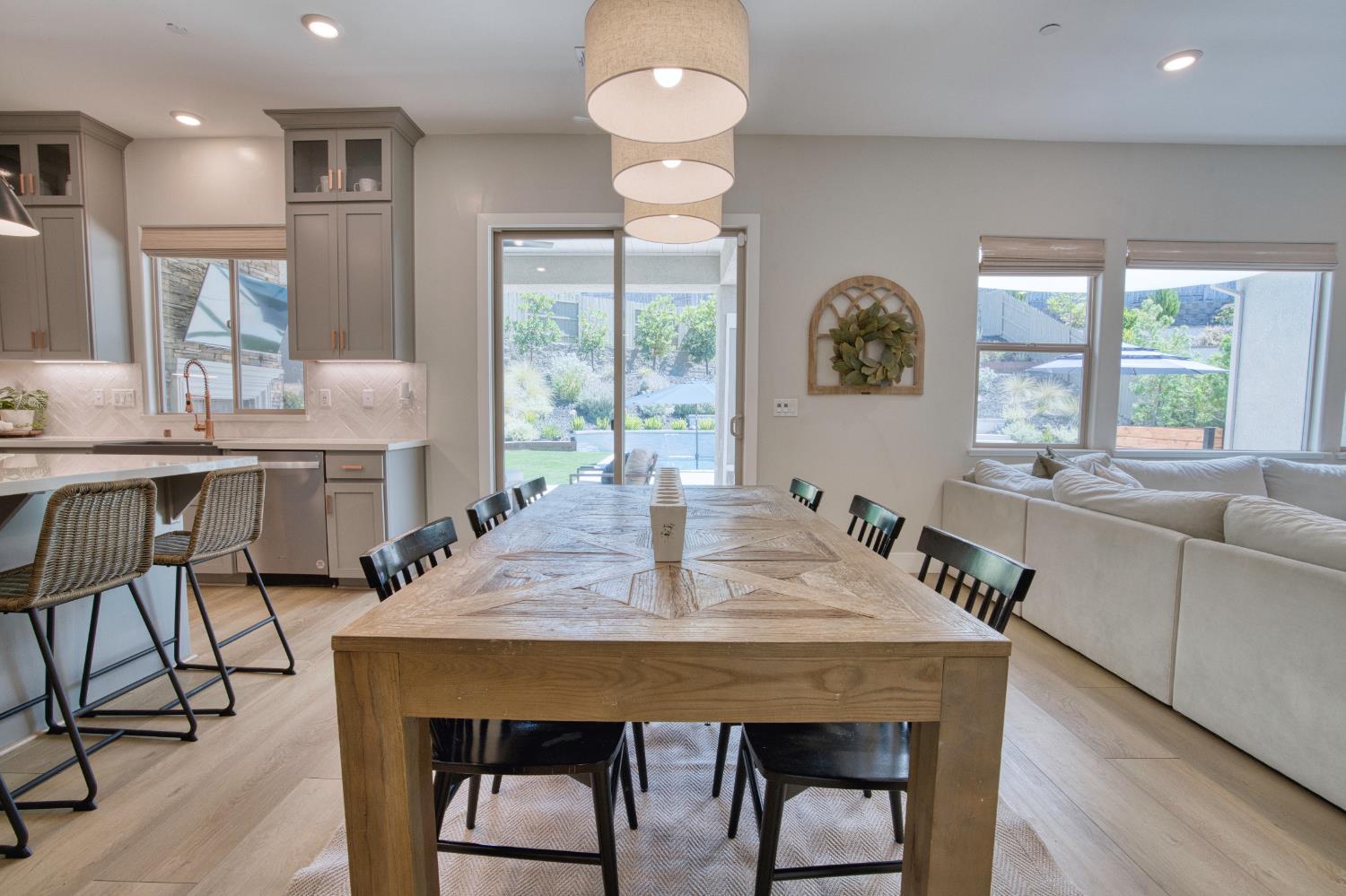 2282 Ranch View Drive