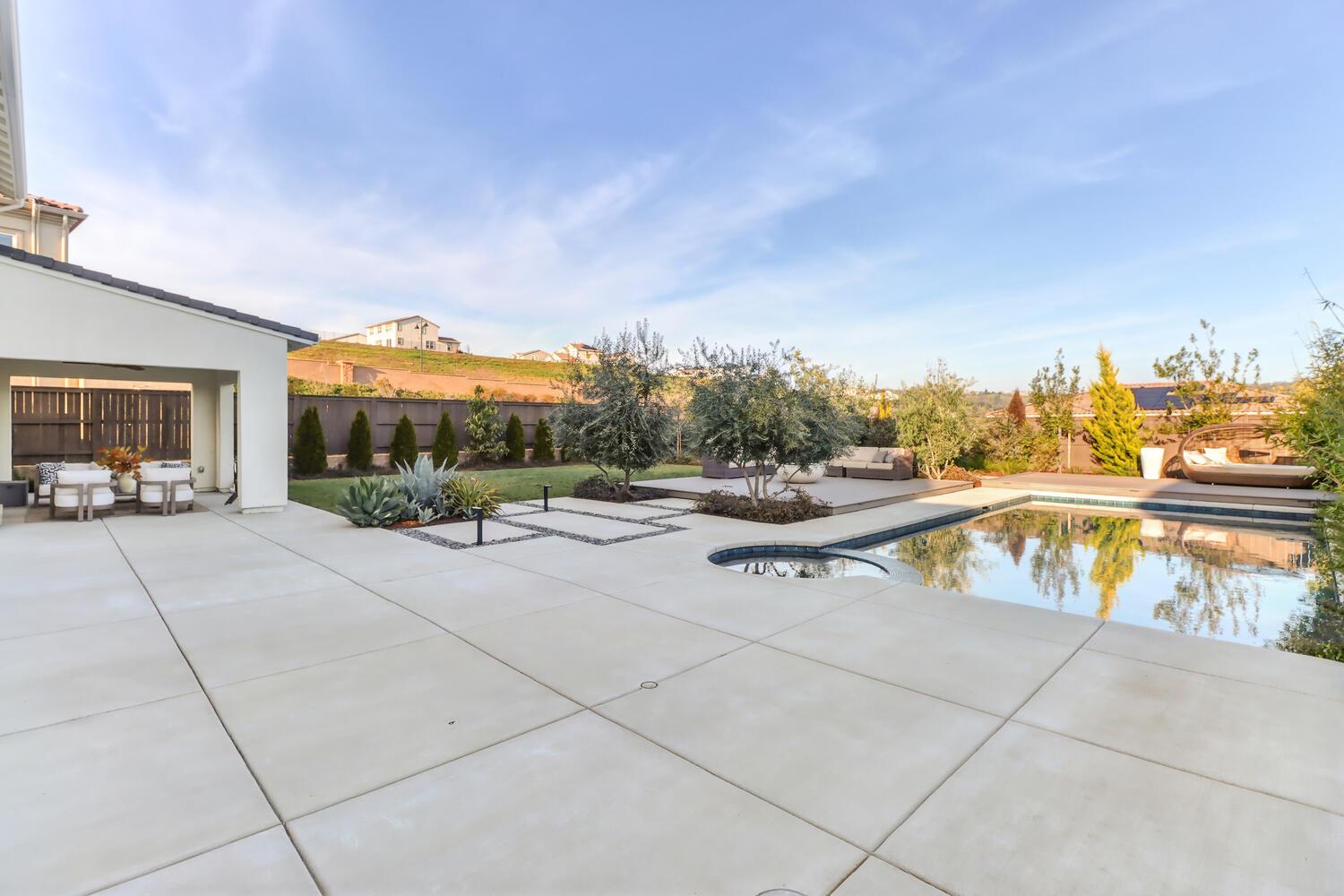 810 Fallen Log Court