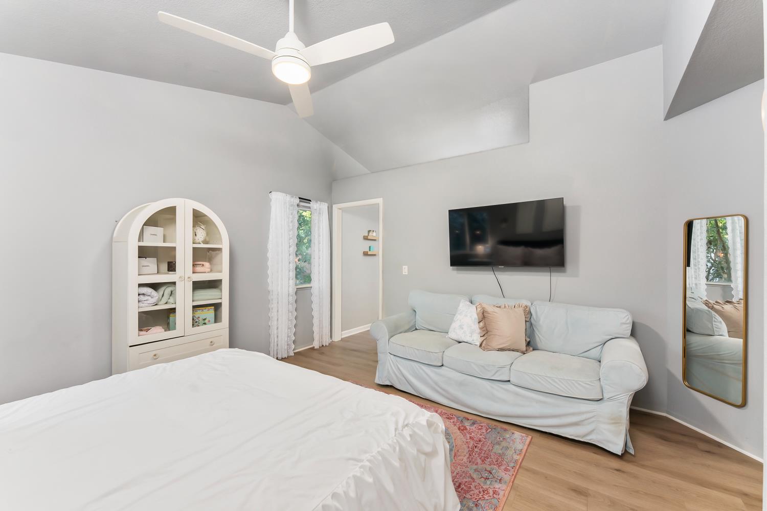 5710 River Run Circle