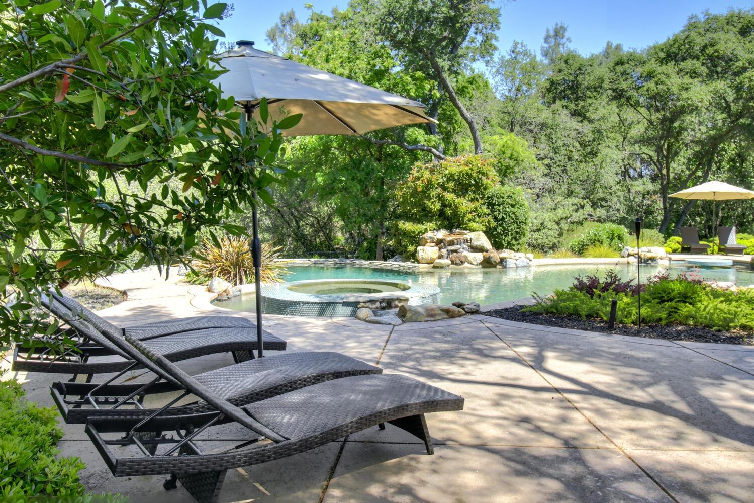 6000 Greystone Place